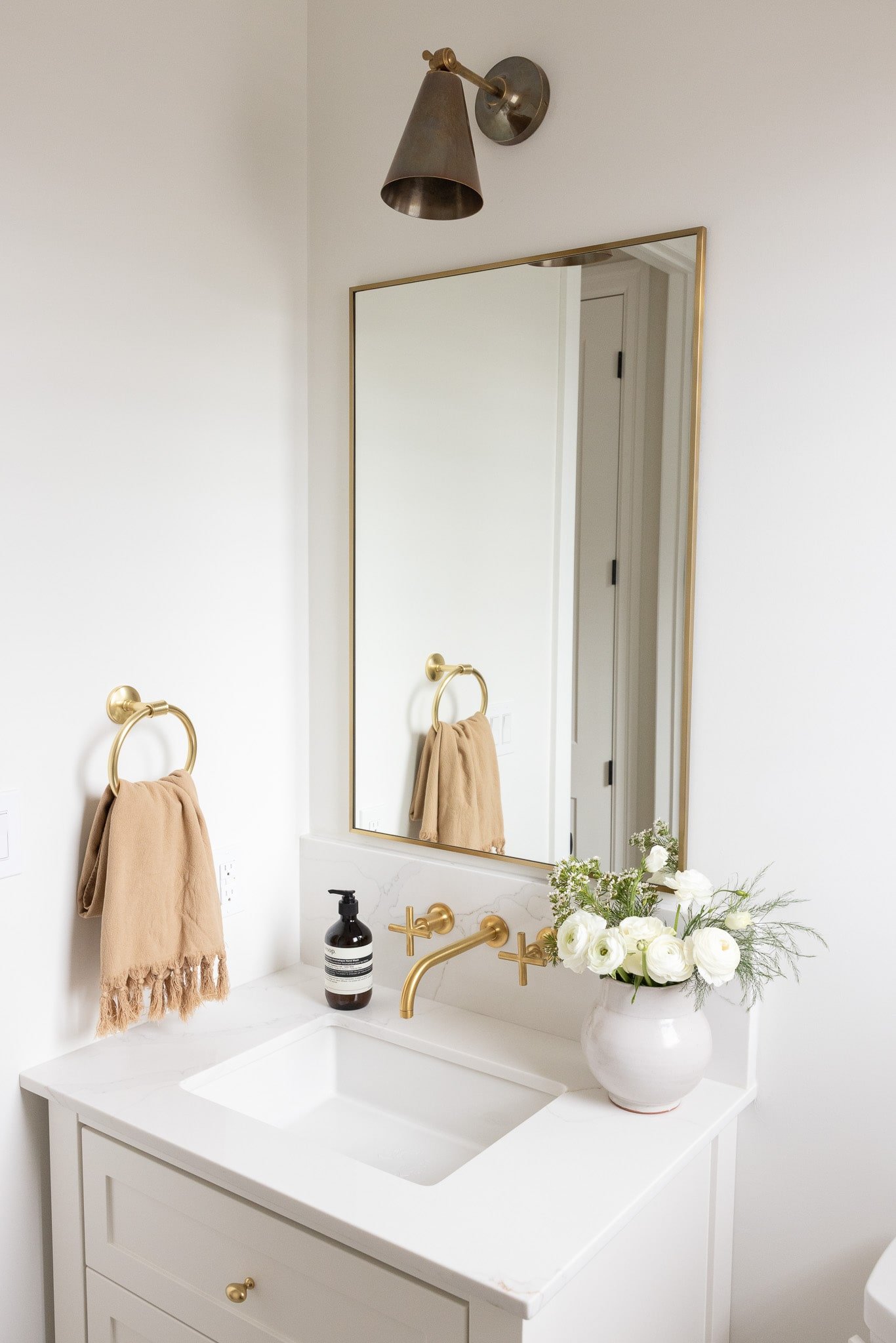 Woodhill Bungalow Interior Design Canada 30.jpg