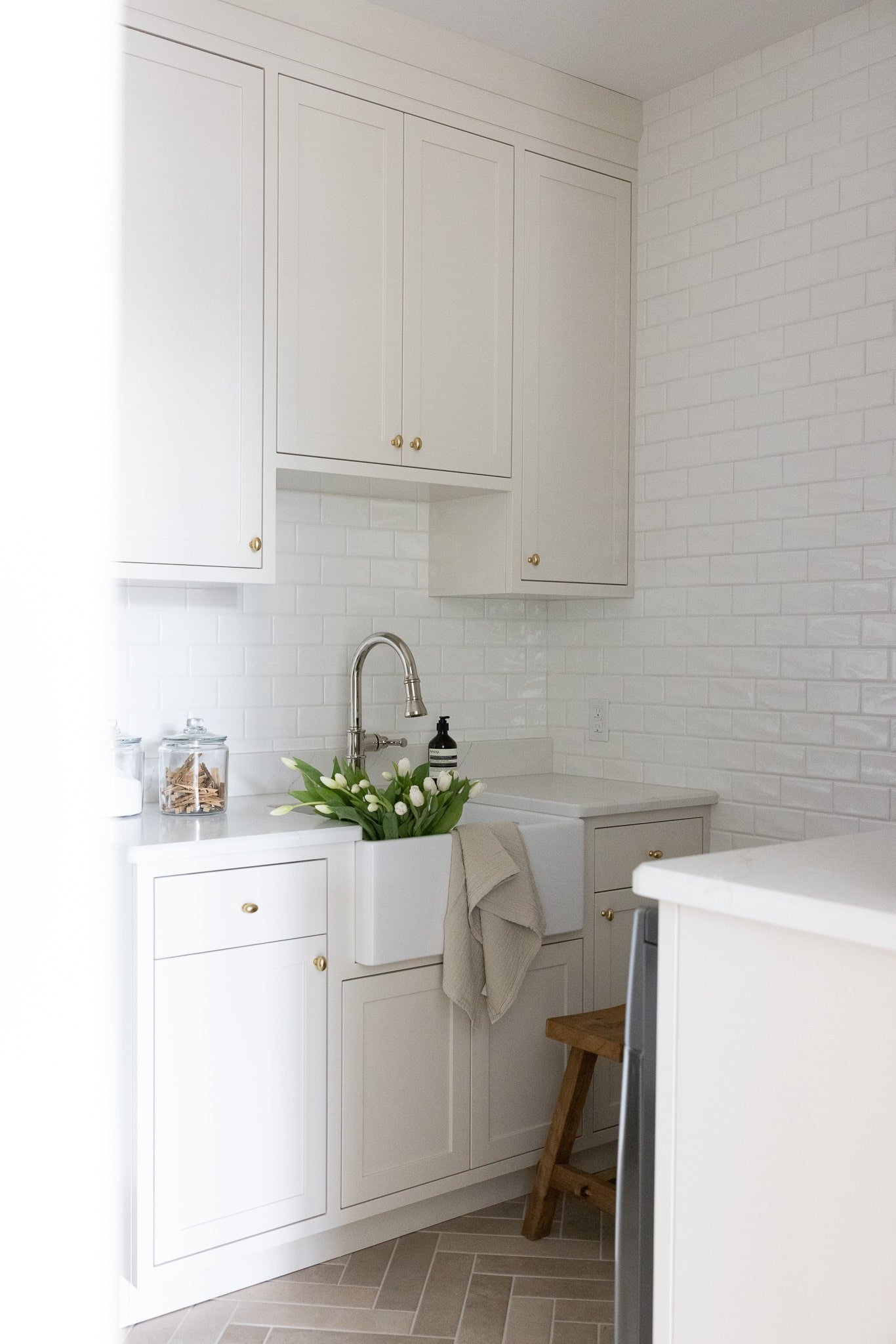 Woodhill Bungalow Interior Design Canada 25.jpg