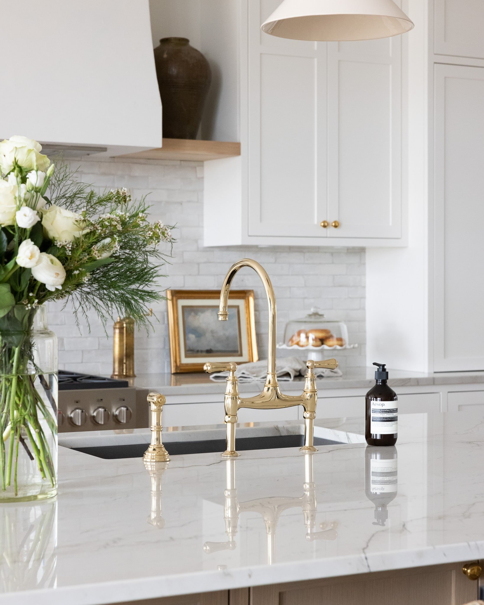 Woodhill Bungalow Interior Design Canada 15.jpg