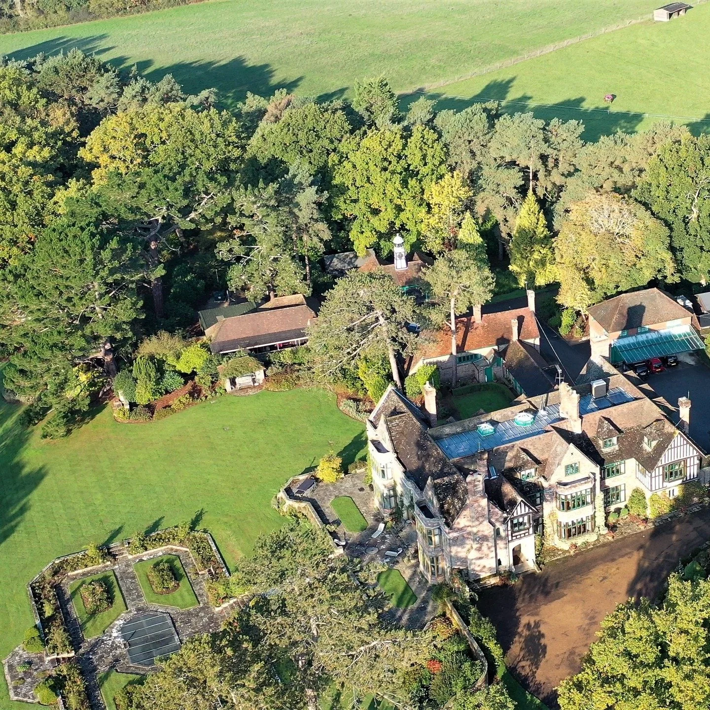 #heaselandsphotolocation
#heaselandsestate
#photolocation
#filmfriendly
#fashionlocation
#woodlandlocation
#luxurybrands
#englishcountryestate
#location
#locationlocationlocation
#locationphotography
#videolocation
#filmlocation
#onlocation
#location