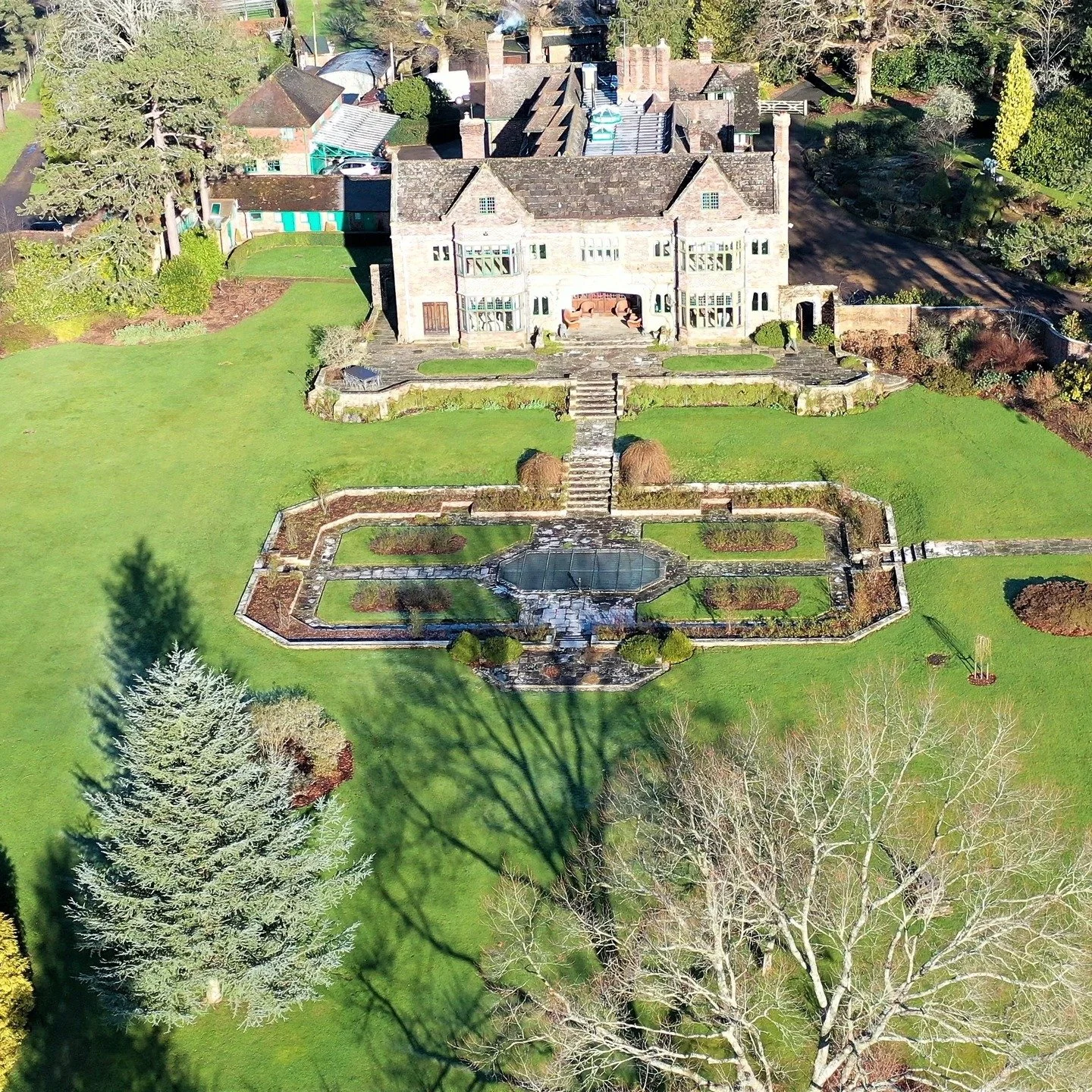 #heaselandsphotolocation
#heaselandsestate
#photolocation
#filmfriendly
#fashionlocation
#woodlandlocation
#luxurybrands
#englishcountryestate
#location
#locationlocationlocation
#locationphotography
#videolocation
#filmlocation
#onlocation
#location