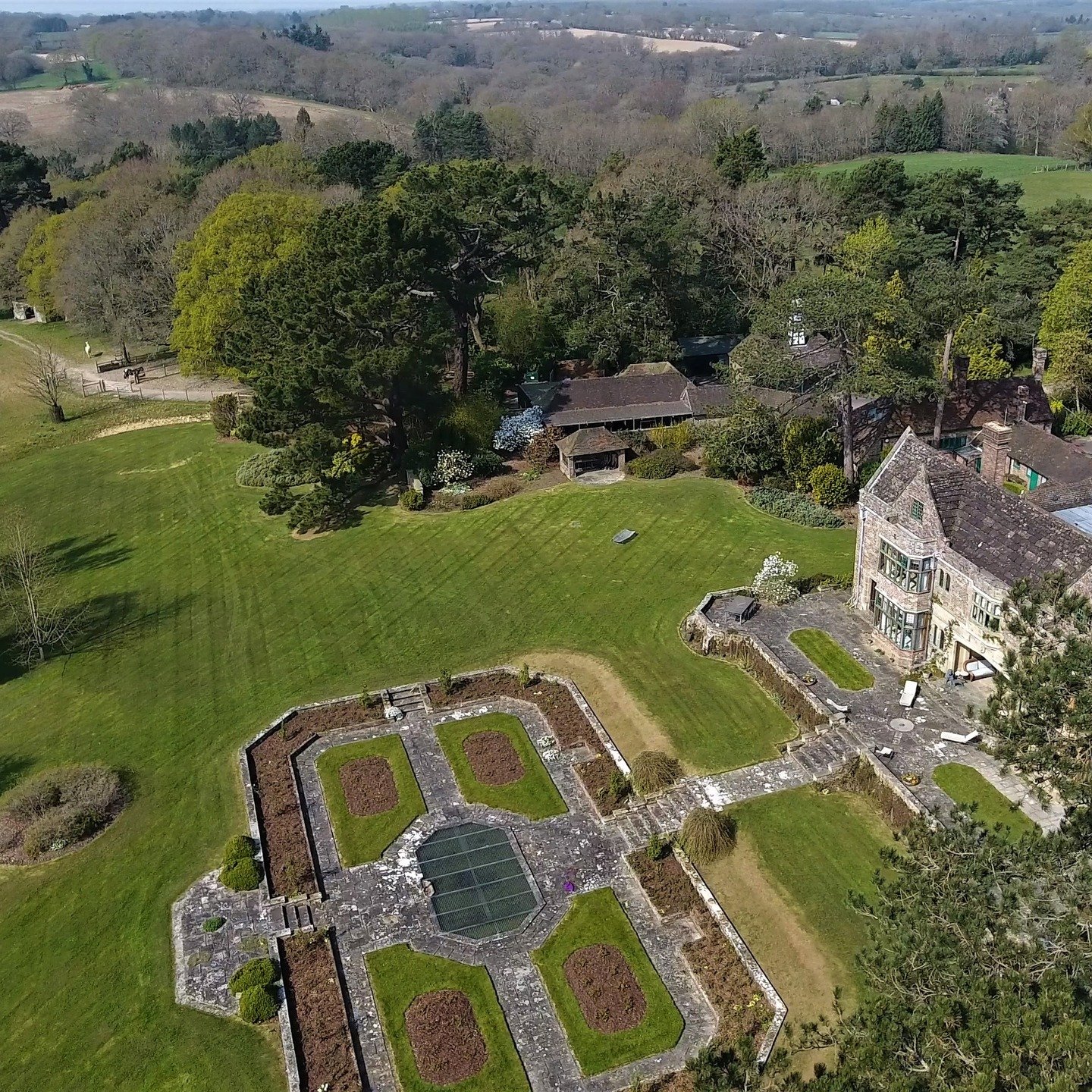 #heaselandsphotolocation
#heaselandsestate
#photolocation
#filmfriendly
#fashionlocation
#woodlandlocation
#luxurybrands
#englishcountryestate
#location
#locationlocationlocation
#locationphotography
#videolocation
#filmlocation
#onlocation
#location