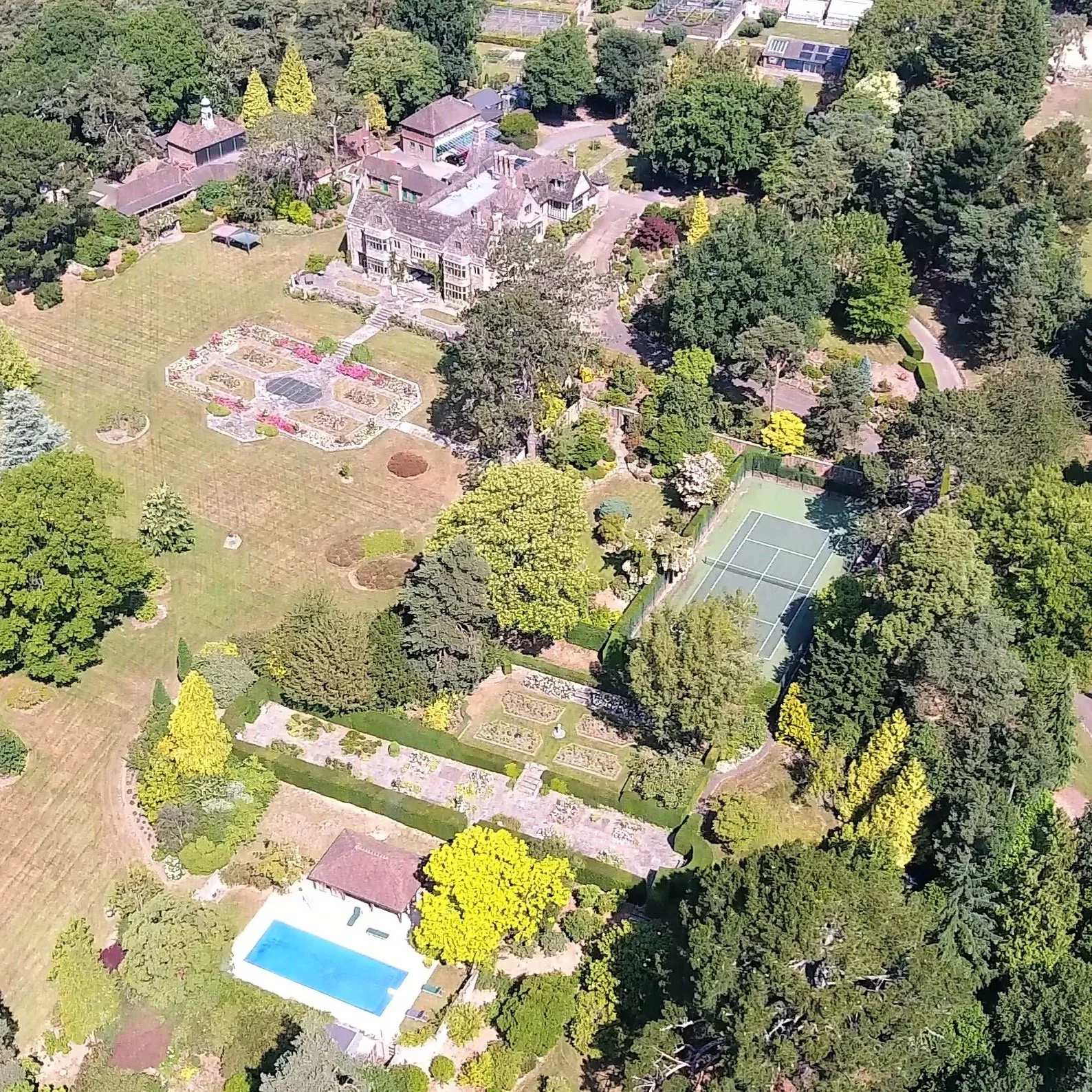 #heaselandsphotolocation
#heaselandsestate
#photolocation
#filmfriendly
#fashionlocation
#woodlandlocation
#luxurybrands
#englishcountryestate
#location
#locationlocationlocation
#locationphotography
#videolocation
#filmlocation
#onlocation
#location