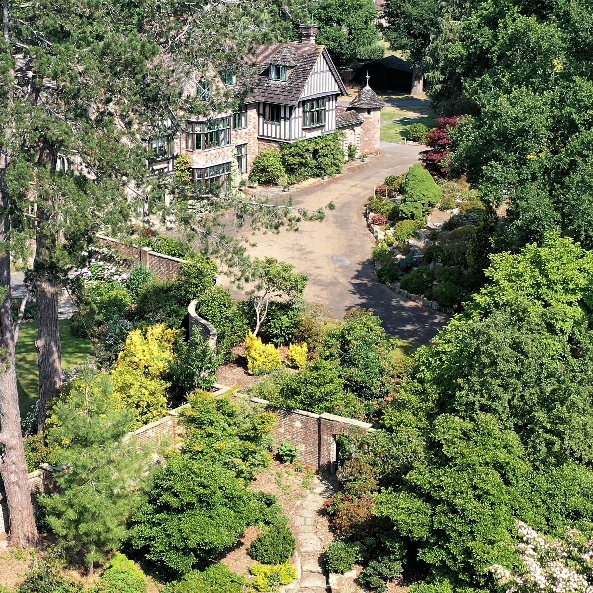 #heaselandsphotolocation
#heaselandsestate
#photolocation
#filmfriendly
#fashionlocation
#woodlandlocation
#luxurybrands
#englishcountryestate
#location
#locationlocationlocation
#locationphotography
#videolocation
#filmlocation
#onlocation
#location