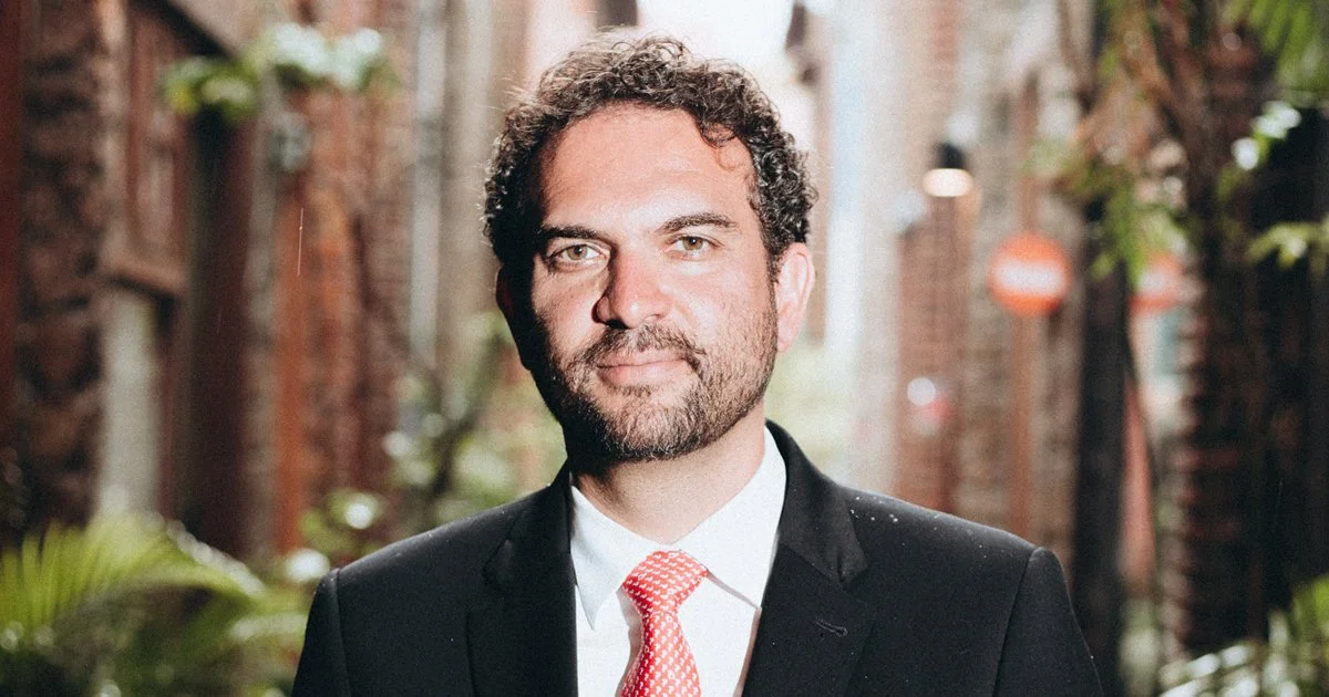 Felipe Nunes examines public opinion trends at ICCI event