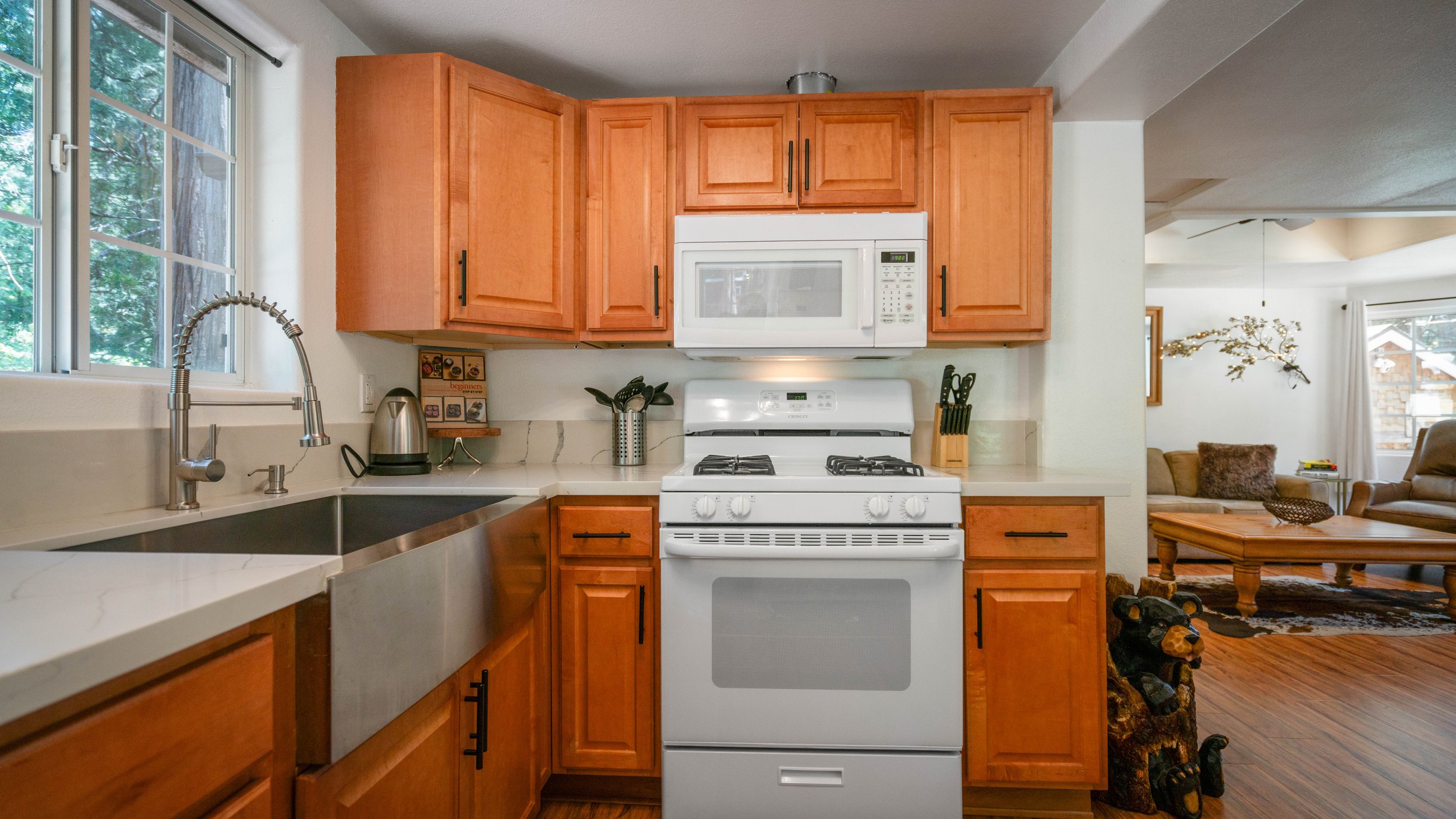 55150 S Circle B Interior-20.jpg
