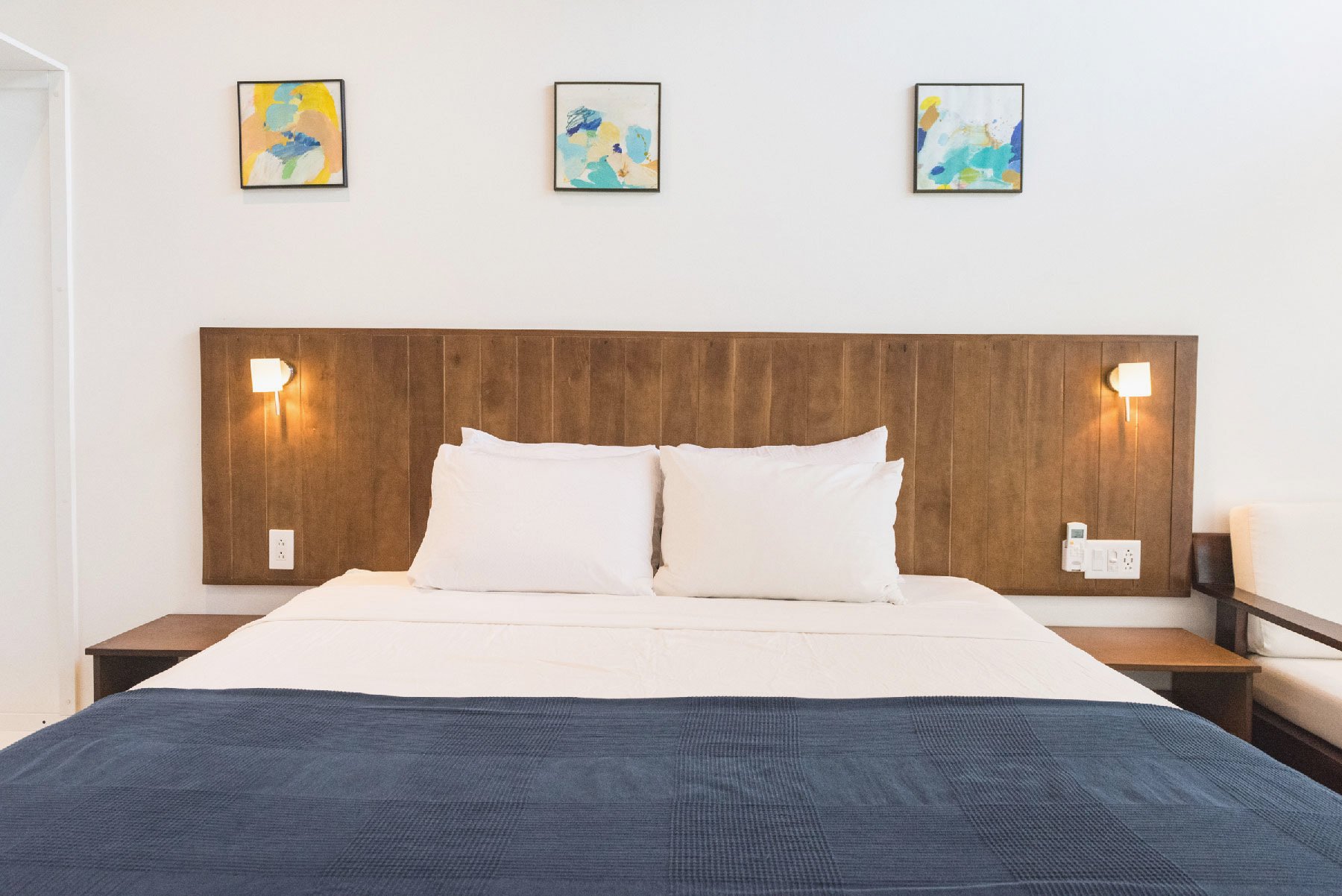 King-bed-pool.jpg