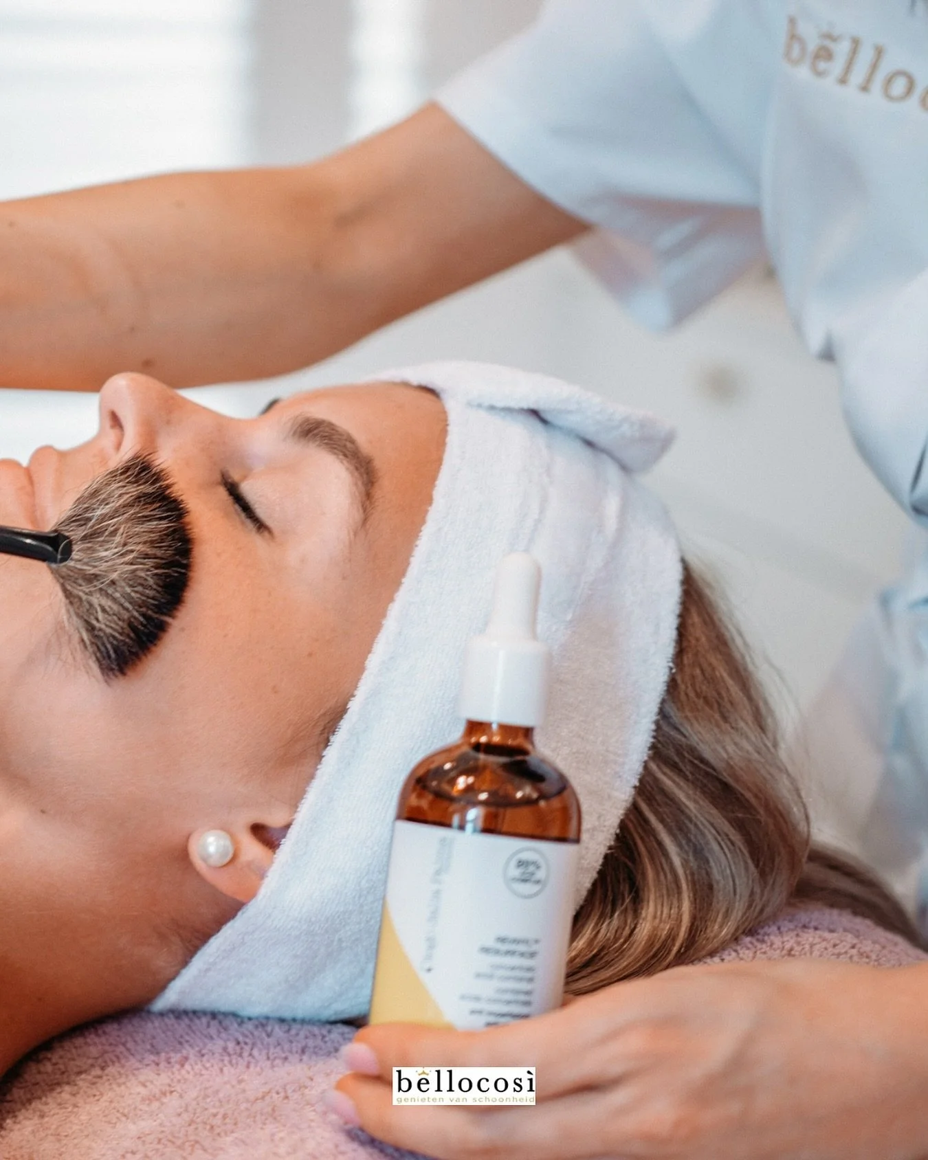 🍋 Fruitzuurkuur bij Bellocosi &ndash; n&uacute; het perfecte moment! 🍂

Na de zomer last van pigmentvlekjes, doffe huid of onzuiverheden? Bello&rsquo;s fruitzuurkuur zorgt voor een frisse, egale teint en een stralende glow ✨

💛 Hoe werkt het?

4 b