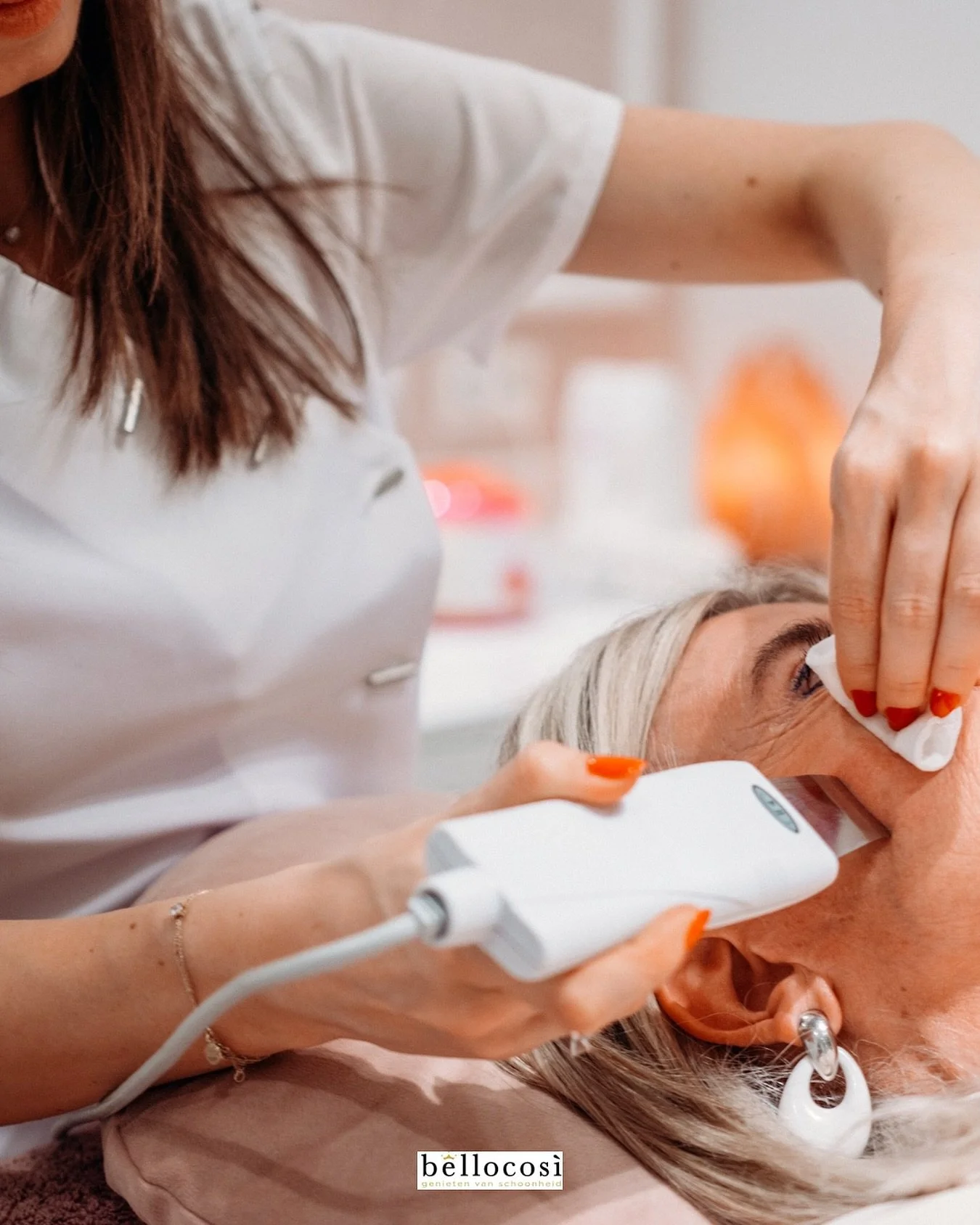 Je krijgt last van fijne lijntjes en wilt dit liever op een natuurlijke manier aanpakken? 

Kom gerust eens langs bij @bellocosi , ik kijk naar je huid, werk gericht aan resultaat en geef je uitgebreid advies voor thuis. 💆&zwj;♀️🧡

☎️ 0478787227 
?