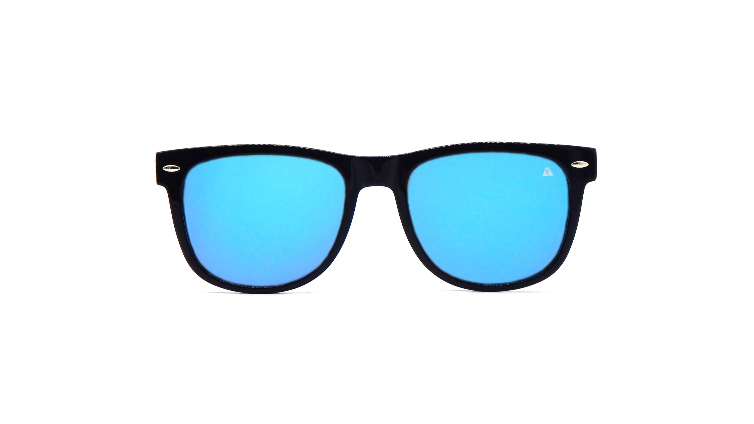 1DalbieBlueFront2.jpg