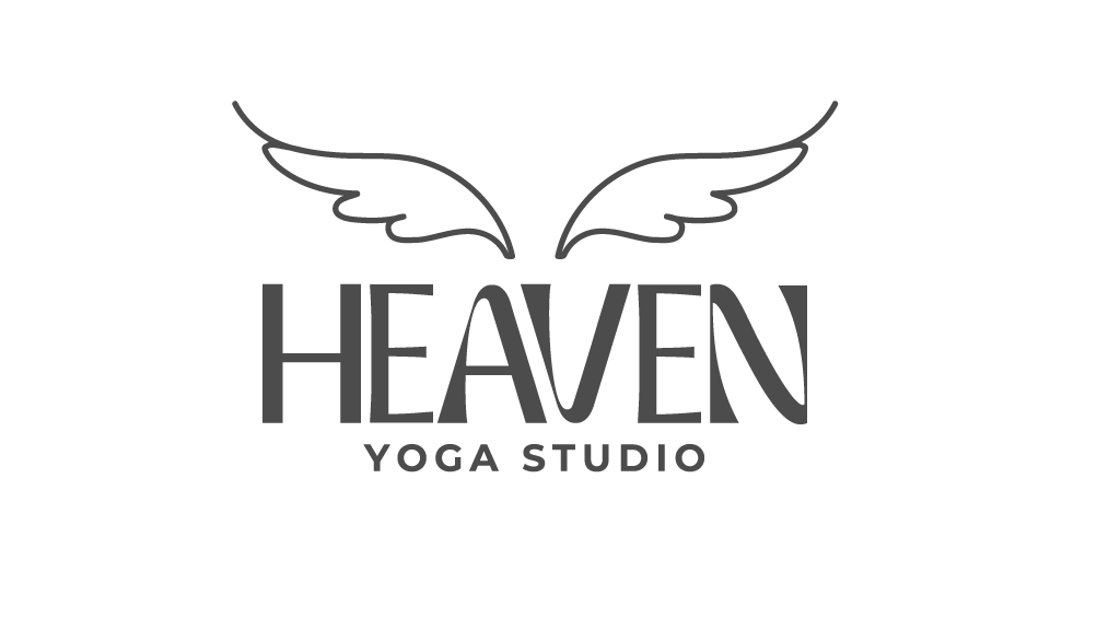 Logotipo de Heaven Yoga Studio con diseño de alas.
