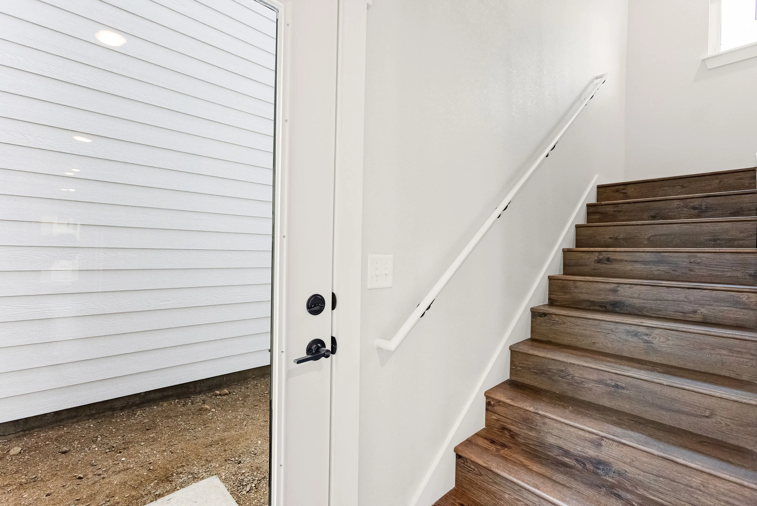 385 Walsh St - Interior - LARGE - 18.jpg