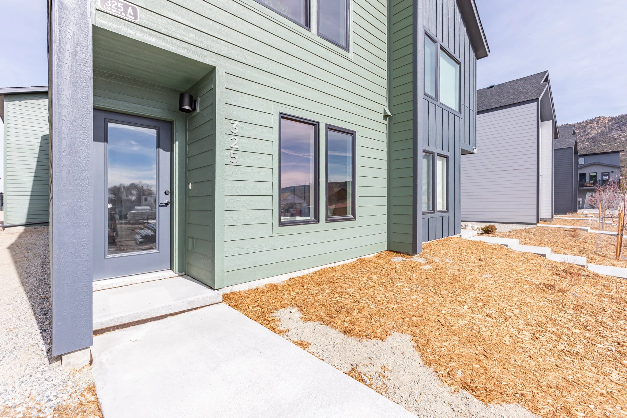 325 Williams EXTERIOR - 03.jpg