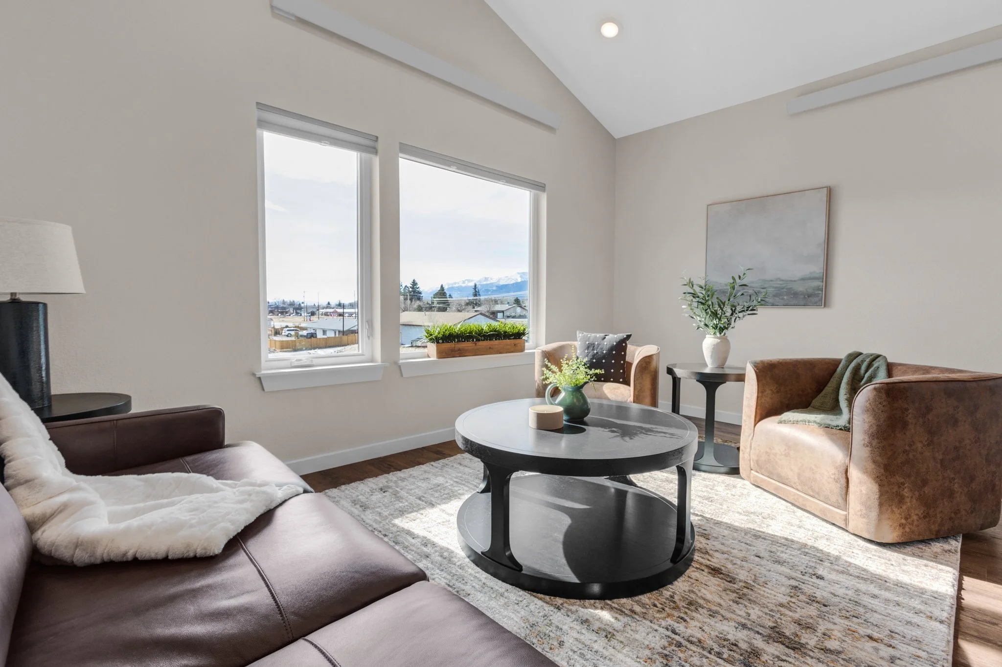 325 Williams INTERIOR - 17.jpg