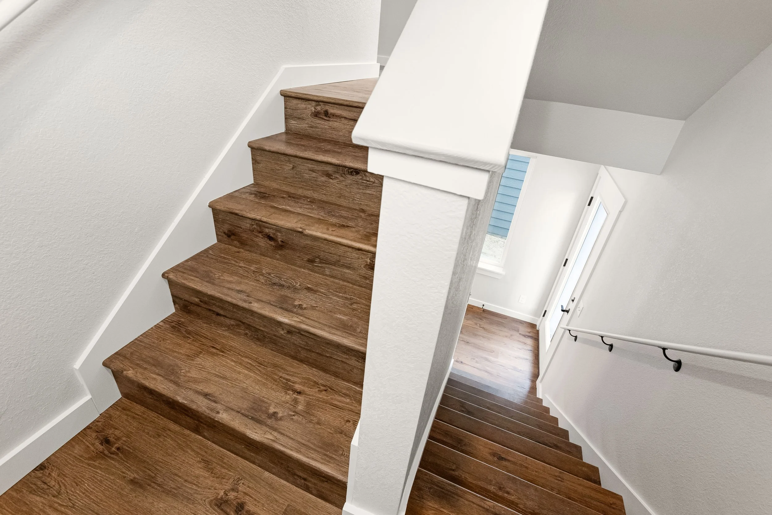 385 Walsh St - Interior - LARGE - 19.jpg