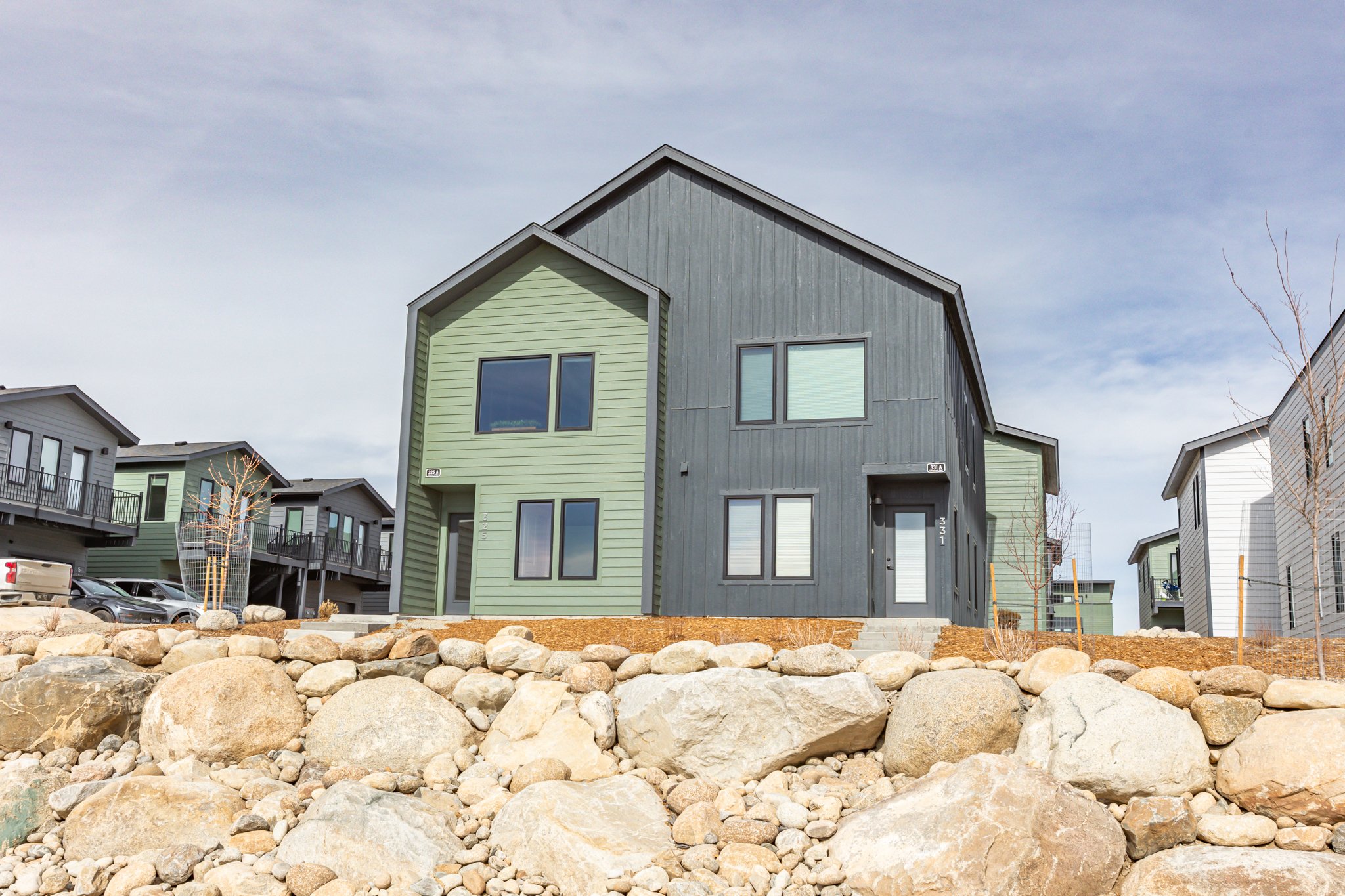 325 Williams EXTERIOR - 02.jpg