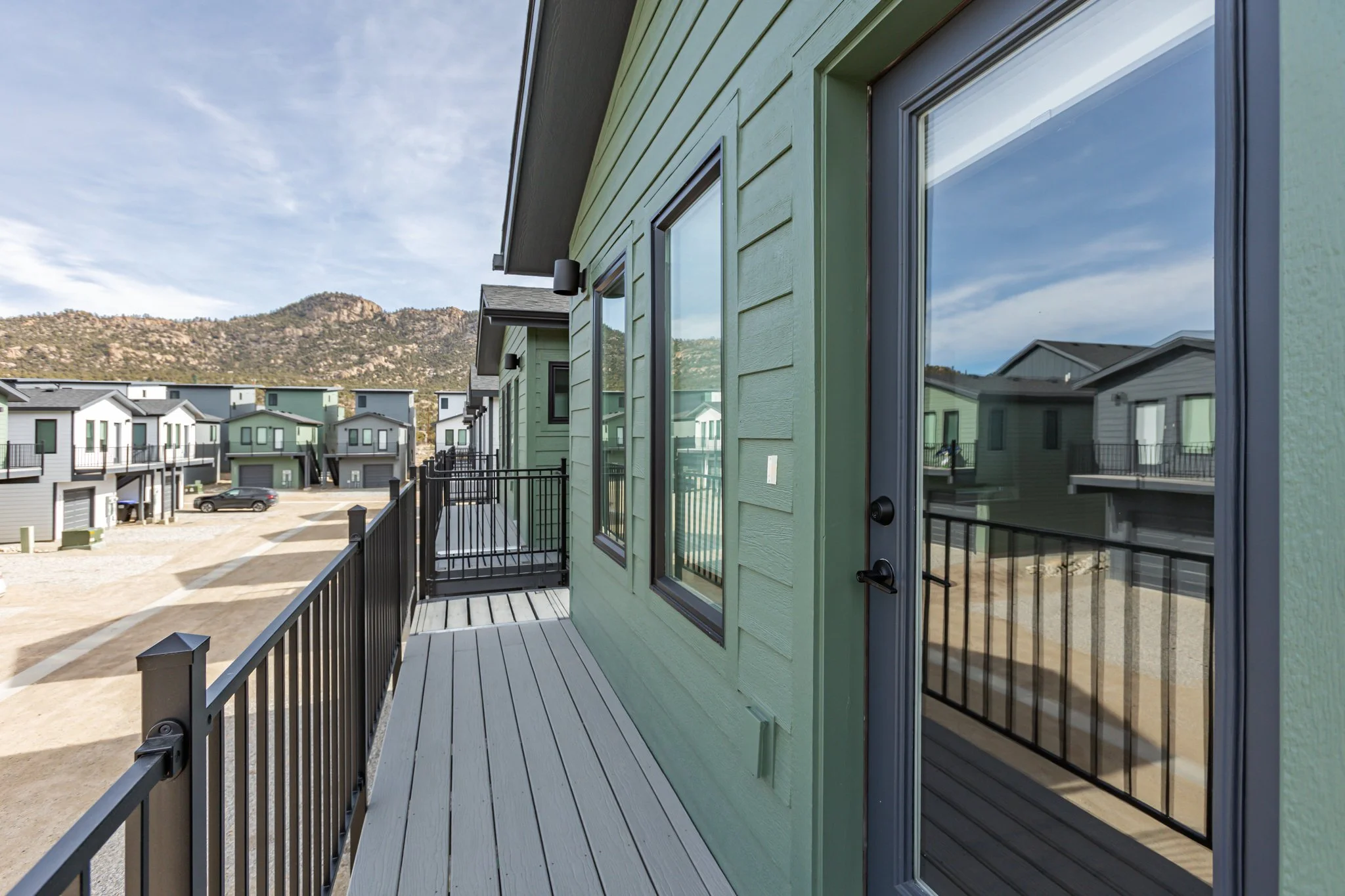 325 Williams EXTERIOR - 10.jpg