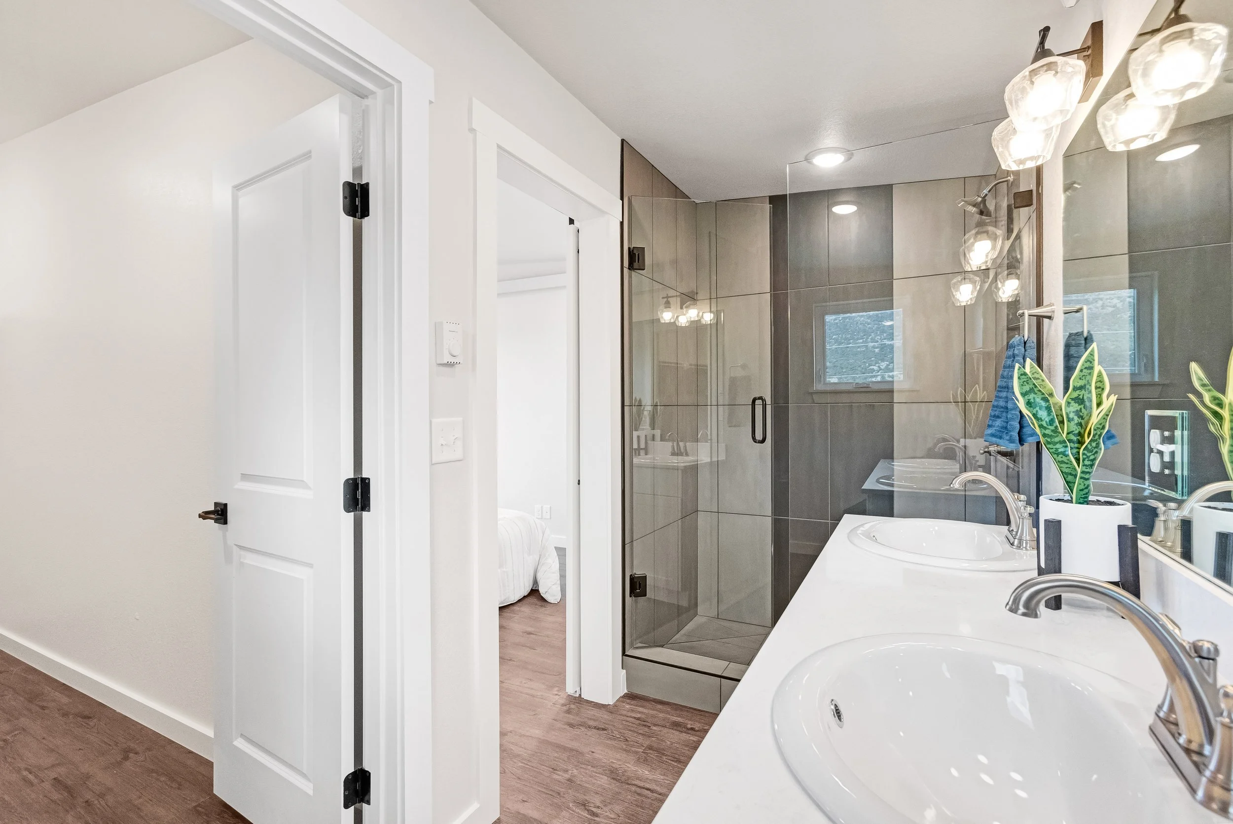 385 Walsh St - Interior - LARGE - 49.jpg