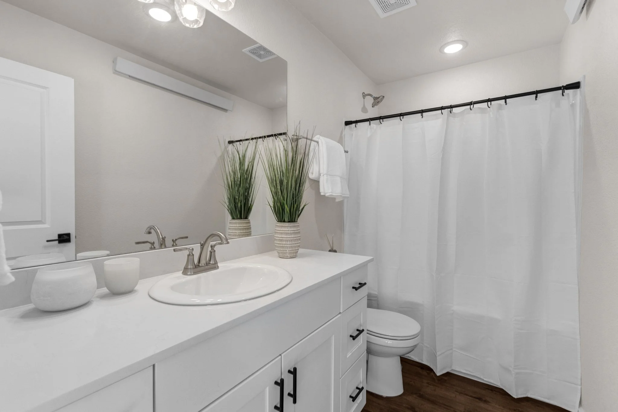 325 Williams INTERIOR - 06.jpg