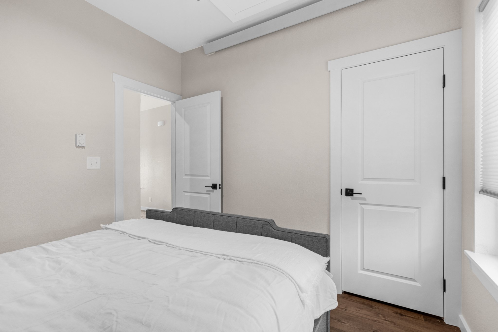 325 Williams INTERIOR - 13.jpg