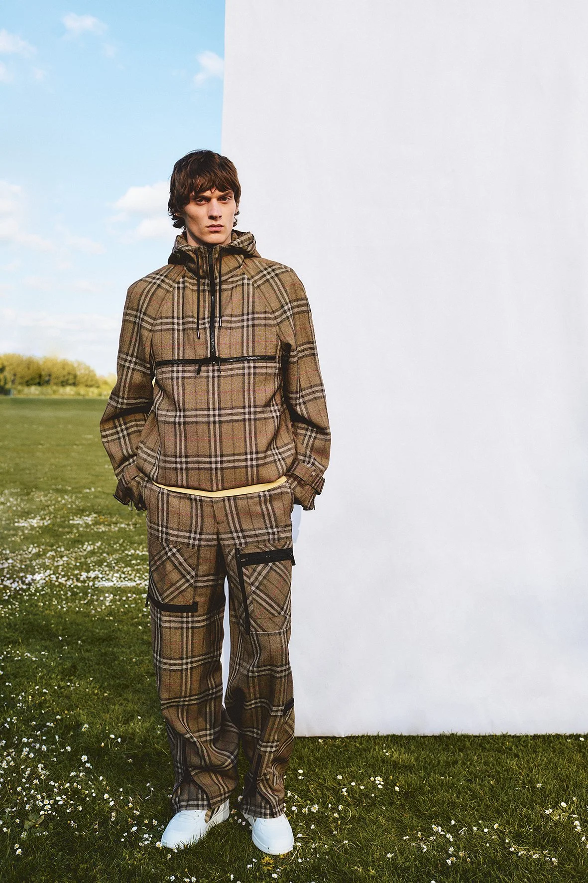 flannels-burberry-MW-single-tier0-summer25-secondunit-Image2.jpg