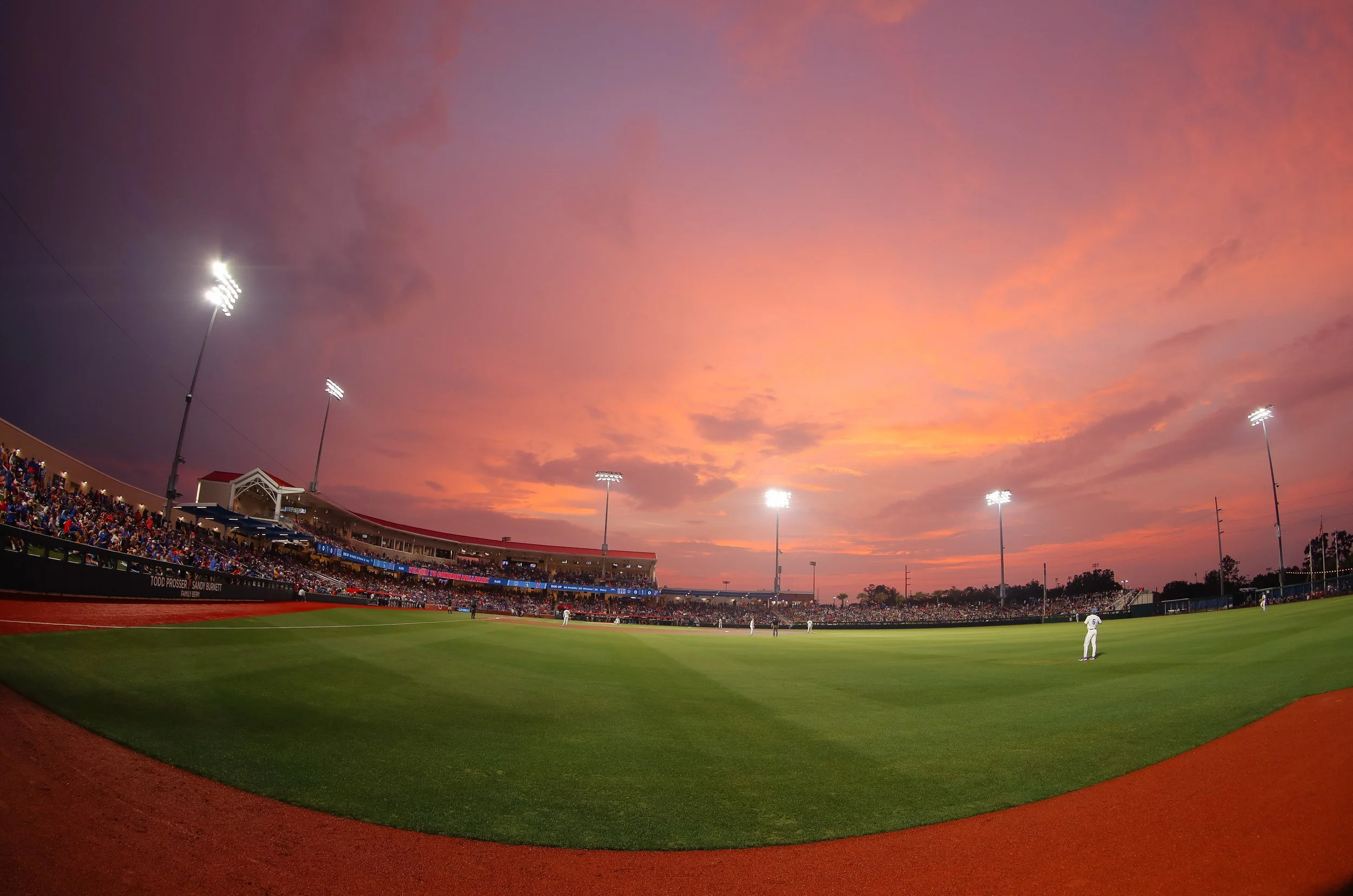 Sunset_Fans_CondronBallpark_230609_3525_AshleyRay.jpg