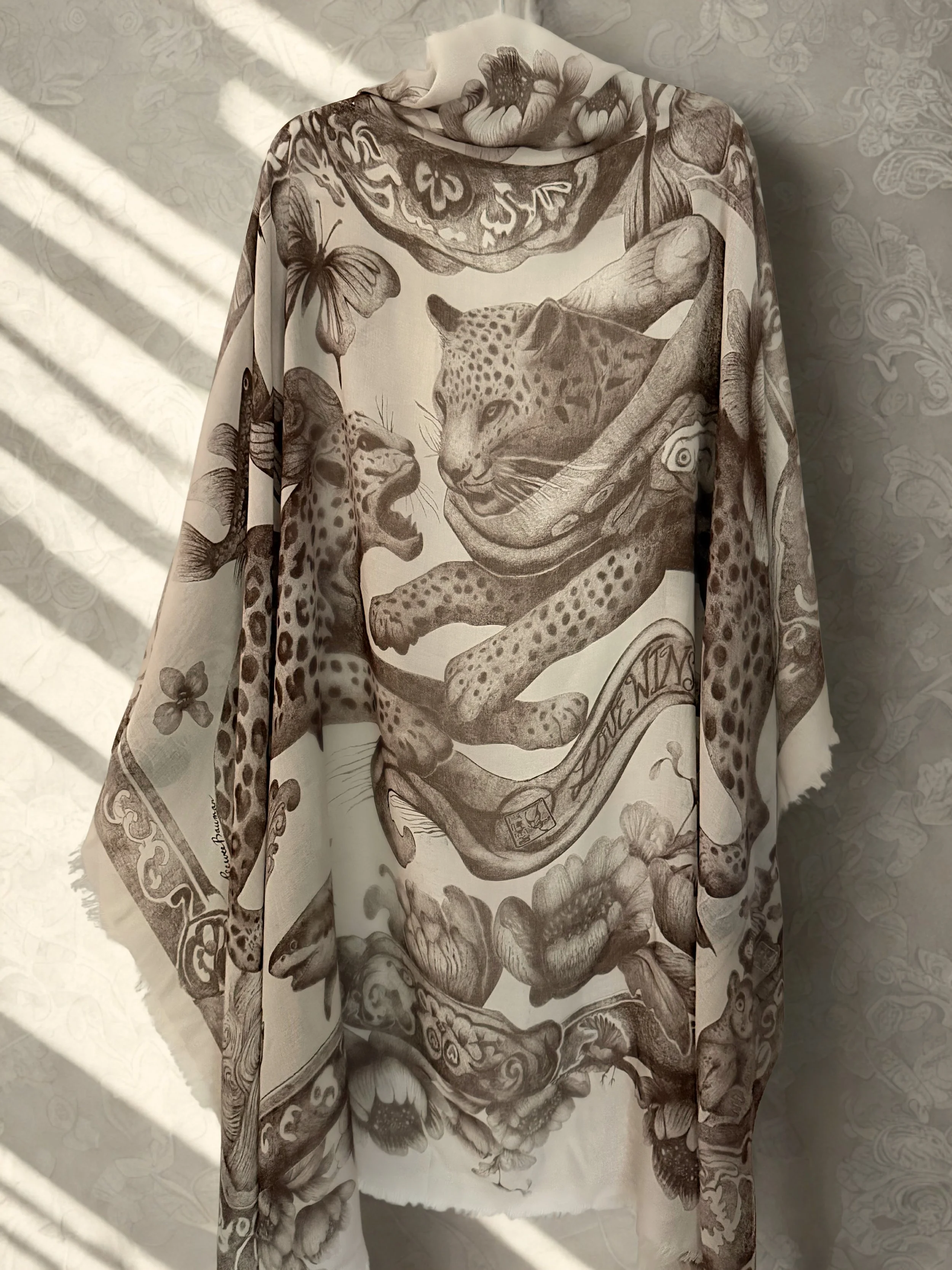Mid Shot with details Off White (1).jpg