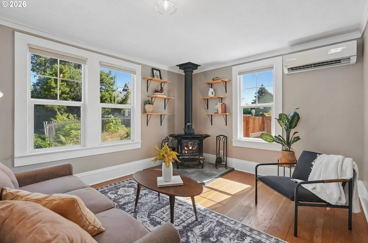 $389k 2 bed, 1 bath St. Johns house and a few blocks from it all: McMenamins Theater and Pub, Sparrow Bakery, Signal Station Pizza, Grocery Outlet and Safeway. Affordable, walkable and adorable! Reach out for more details or for a tour. 

$389,000 2 