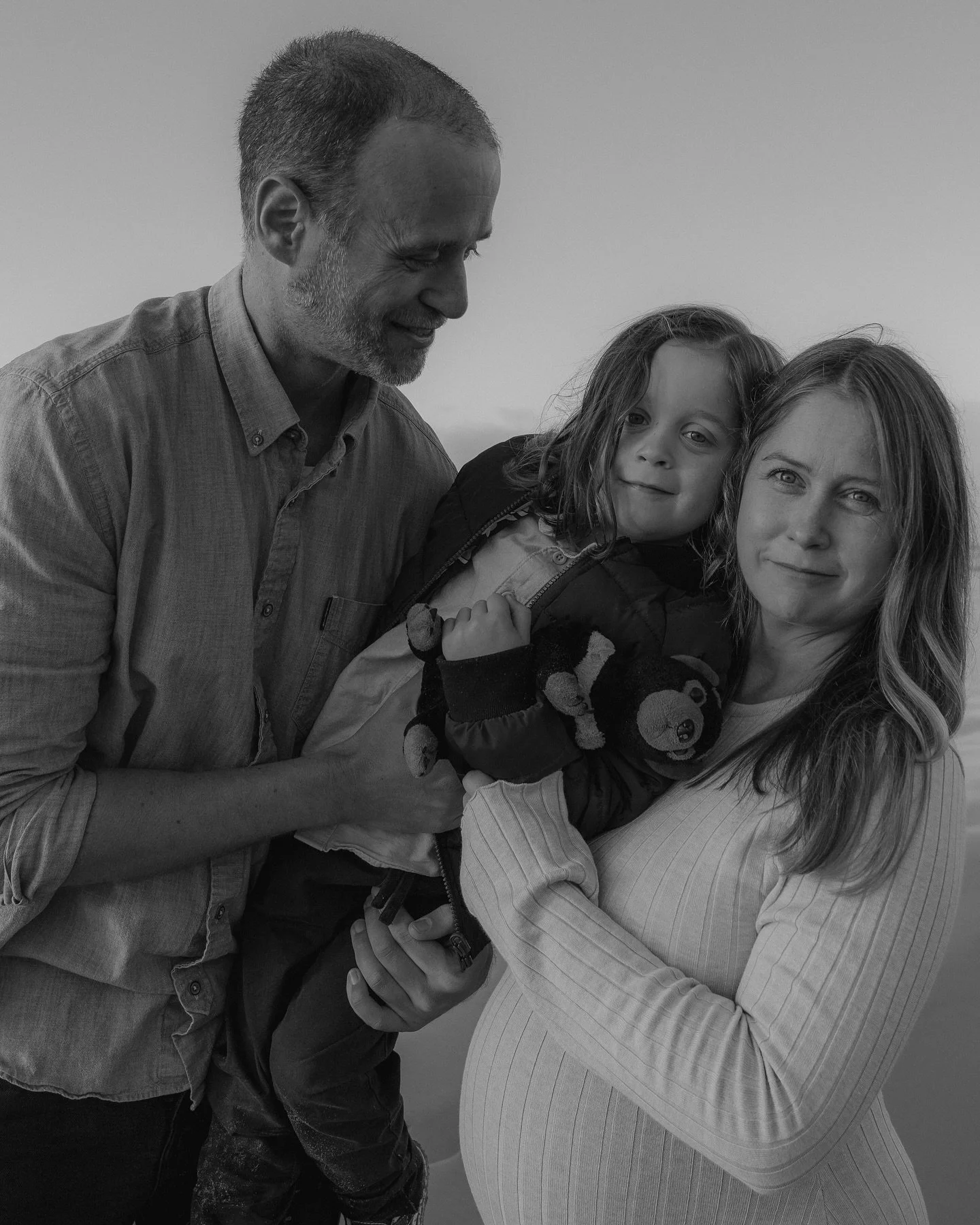 A beautiful family on a beautiful winter day 🌞