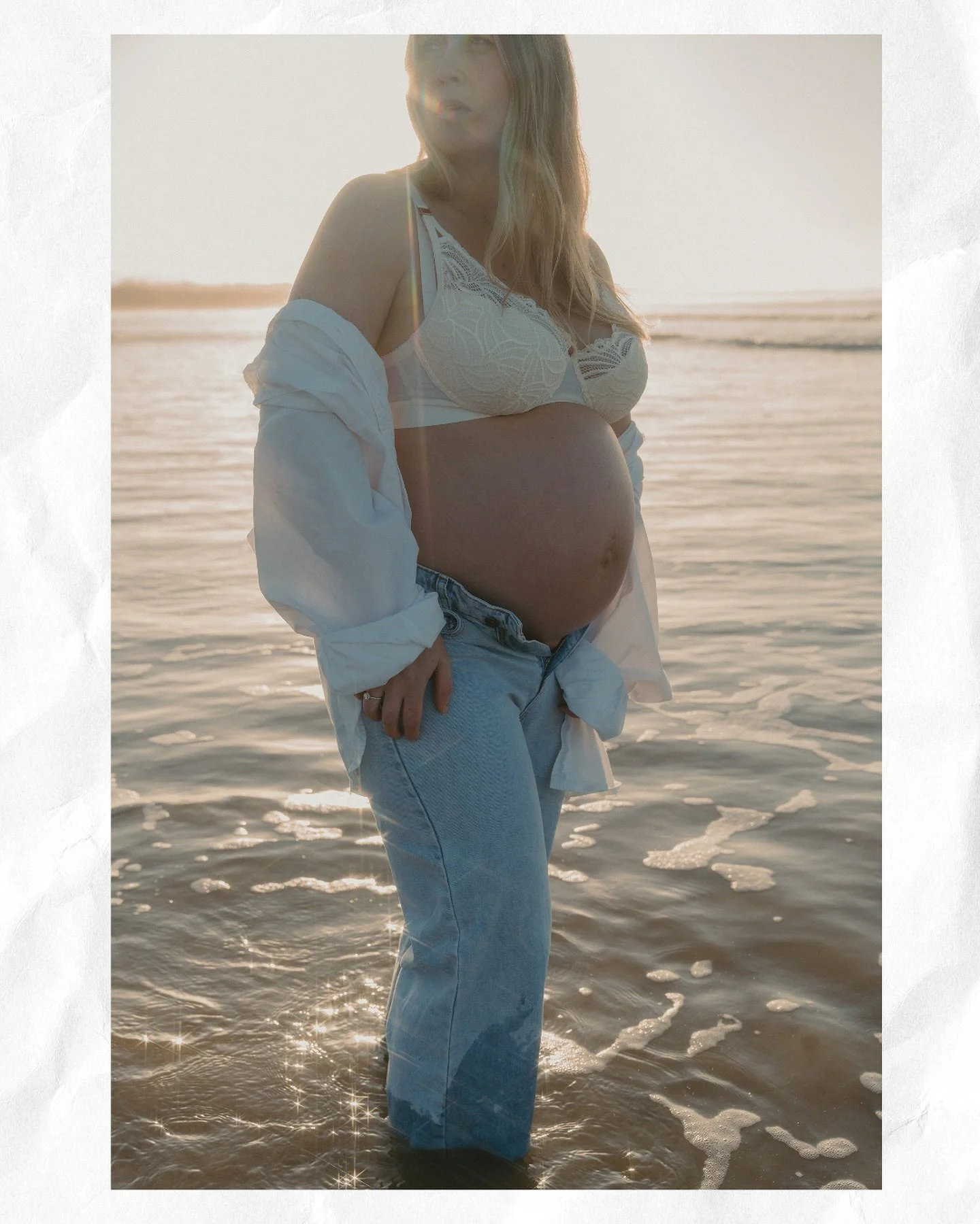 A magical winter morning with this mama and her growing fam ☁️
✨ that ocean sparkle ✨