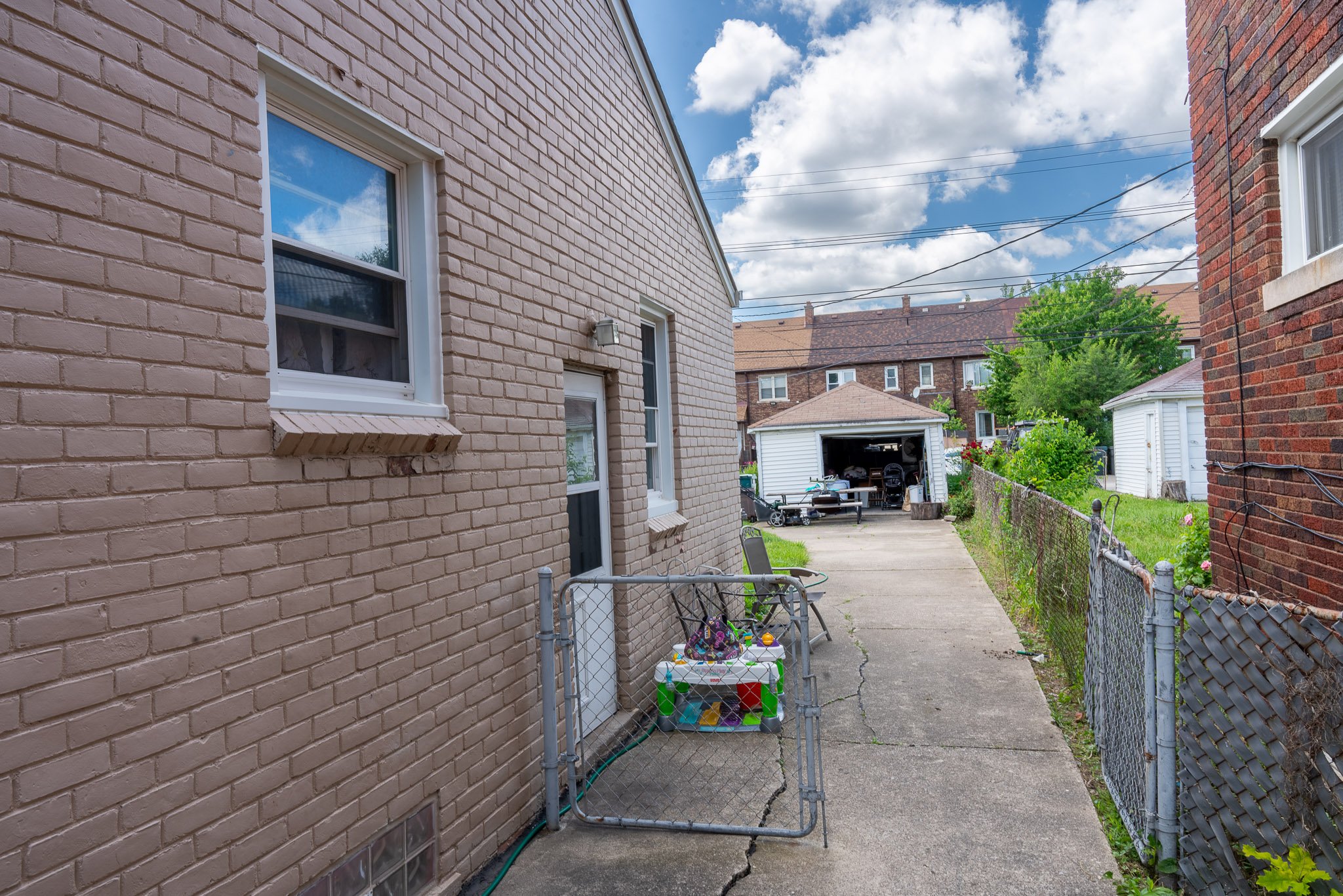 driveway garage.jpg