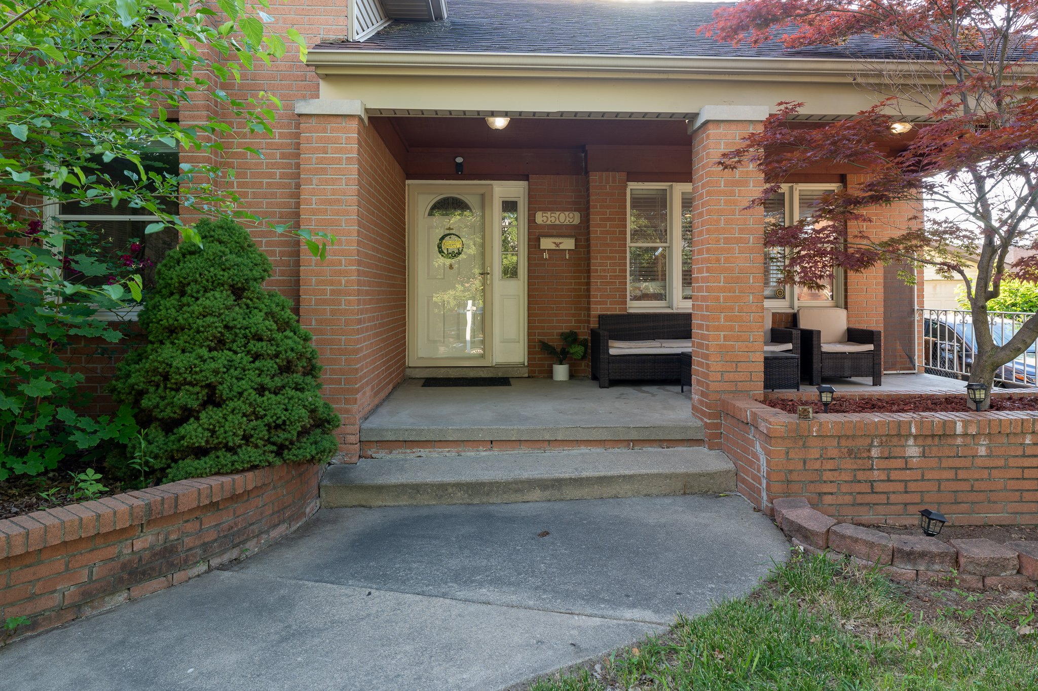 exterior5.jpg