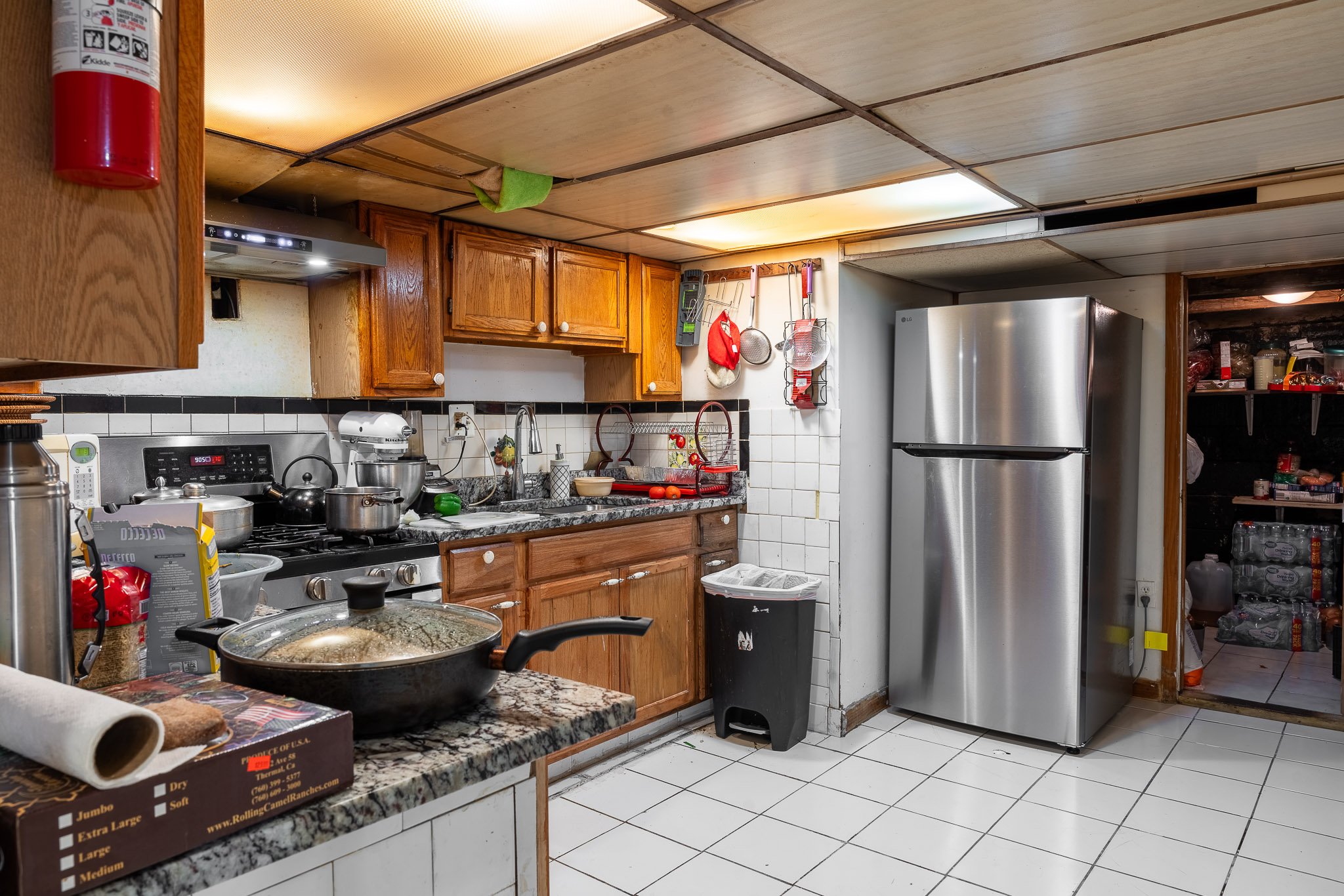 basementkitchen2.jpg