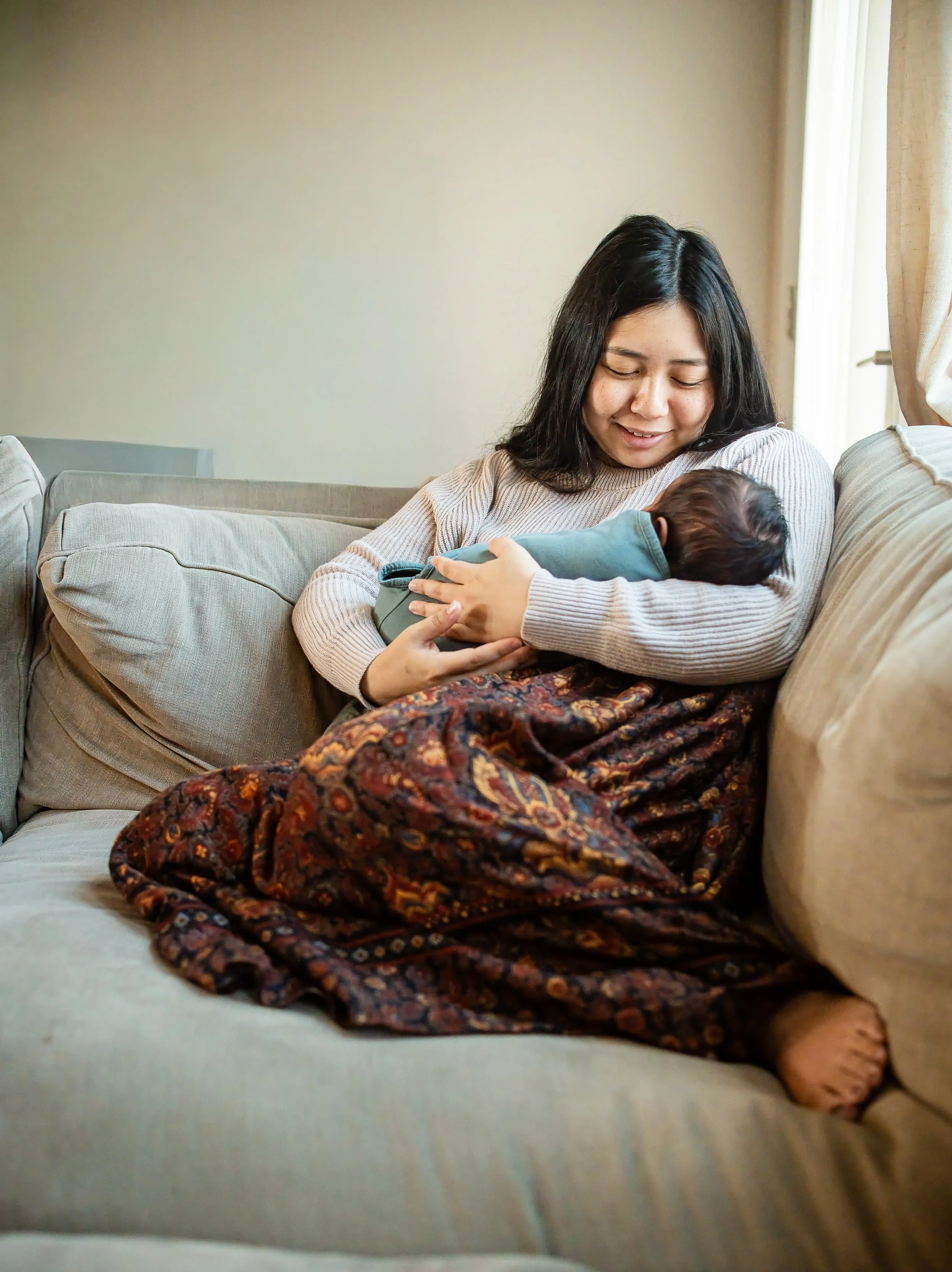 erin-e-gallagher-photography-2026-newborn-in-home-charlottesville-winter-31.jpg