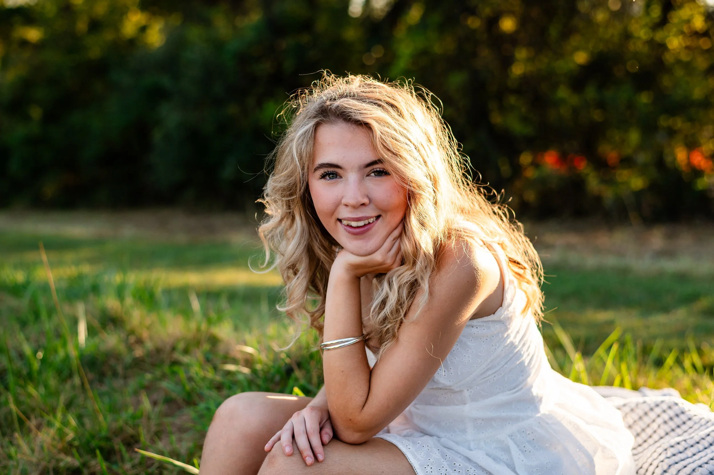 erin-e-gallagher-photography-foxhaven-charlottesville-fall-sunset-senior-girl-12.jpg
