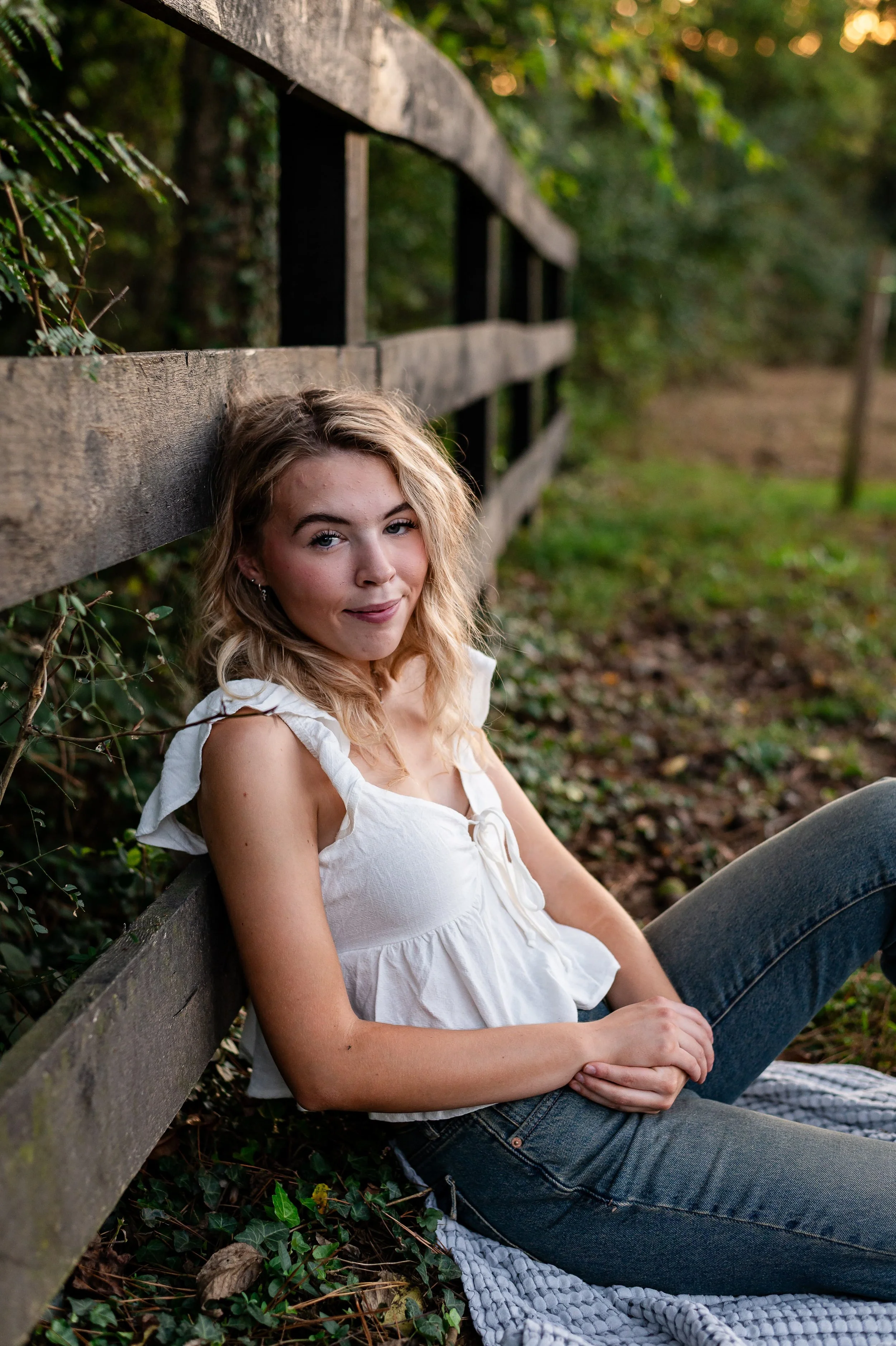 erin-e-gallagher-photography-foxhaven-charlottesville-fall-sunset-senior-girl-3.jpg