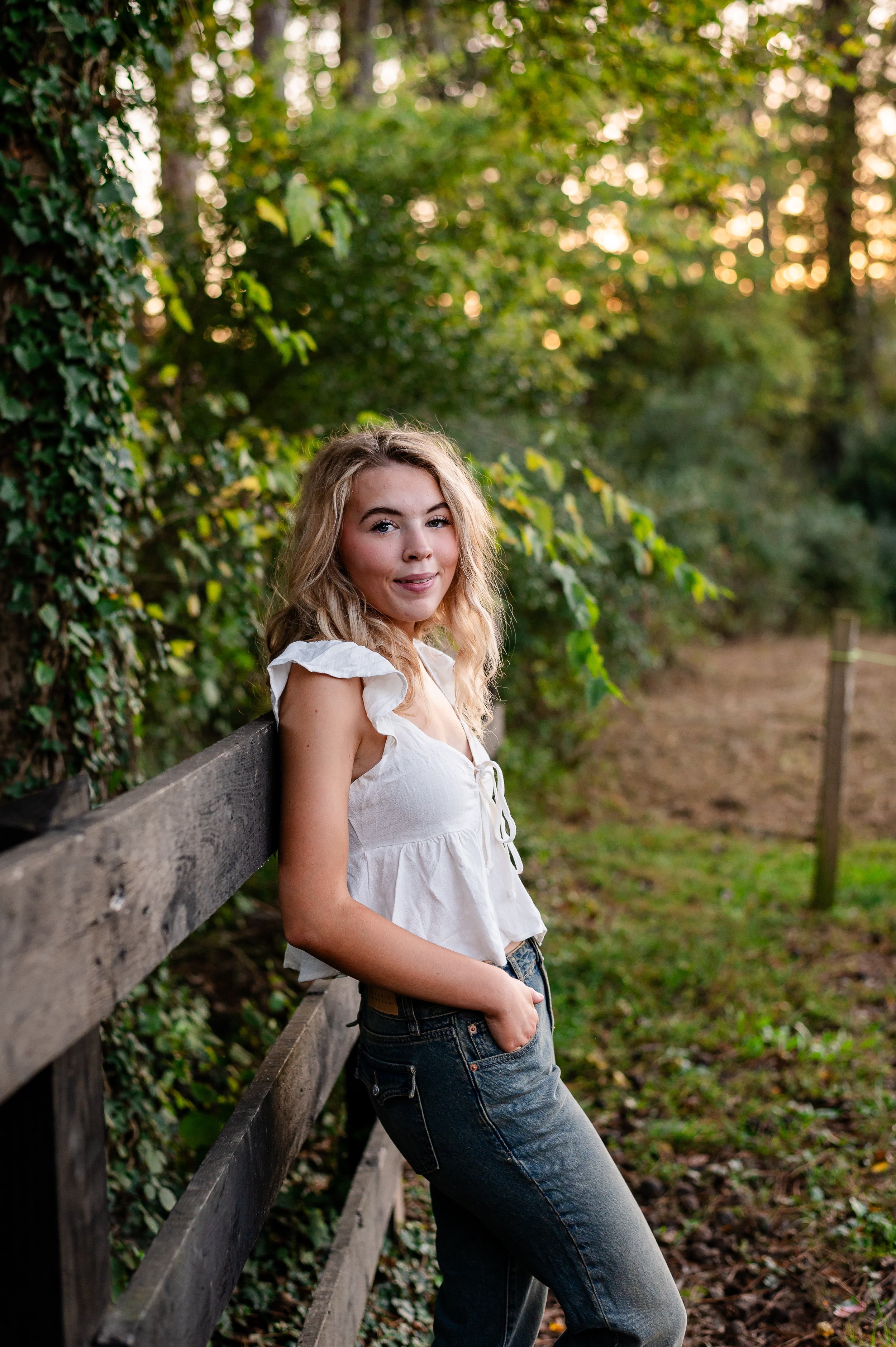 erin-e-gallagher-photography-foxhaven-charlottesville-fall-sunset-senior-girl-9.jpg