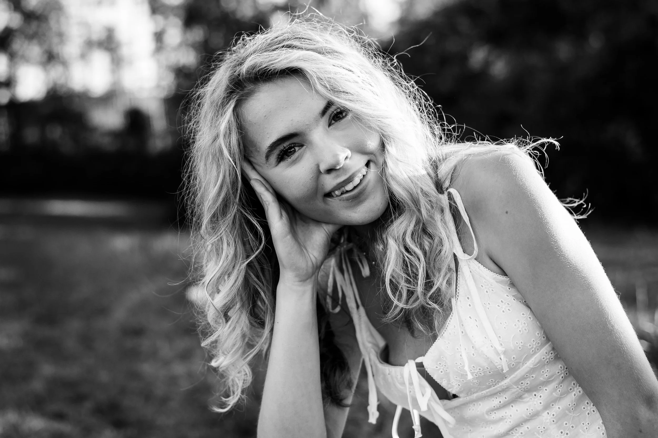 erin-e-gallagher-photography-foxhaven-charlottesville-fall-sunset-senior-girl-10.jpg