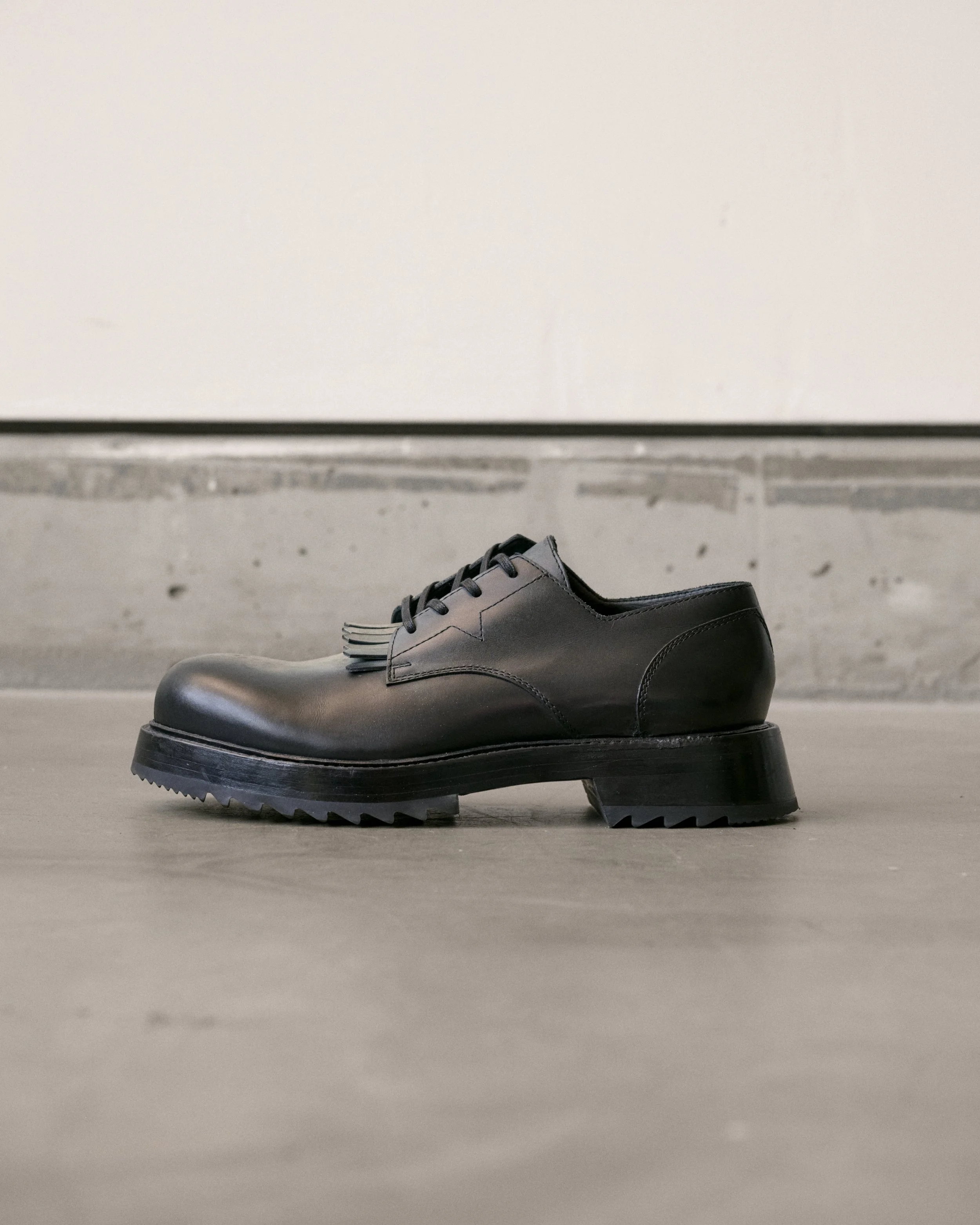 Sun-Spray Leather Fringe Derby