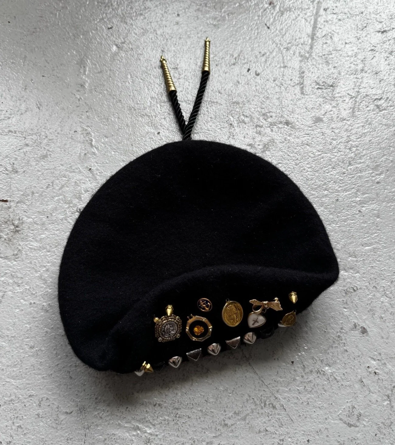 PRETTY RELICE BERET BLACK.jpeg