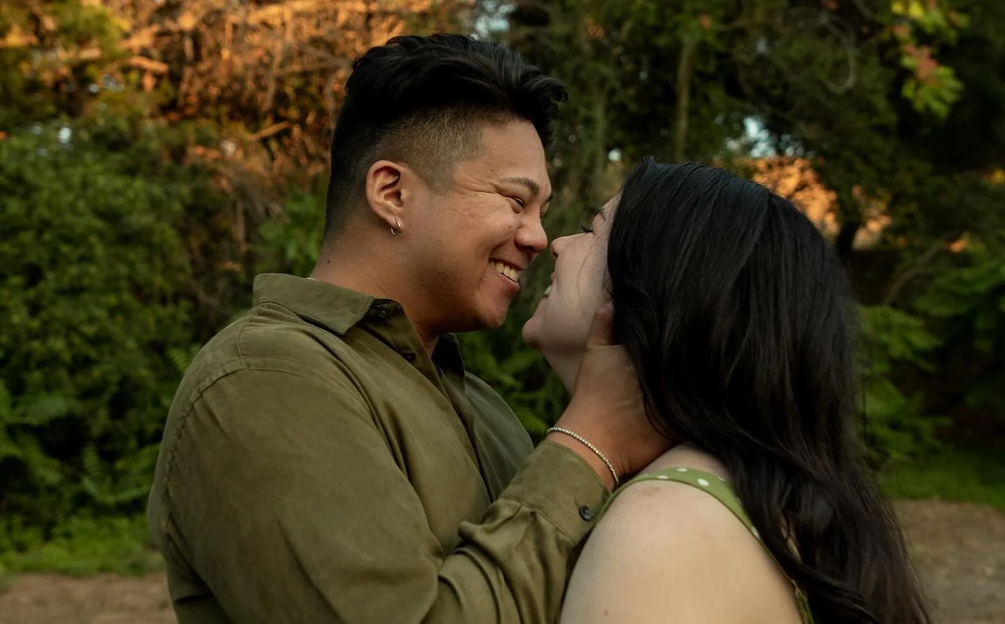 horizontals of josh and hannah. obsessed with these beautiful humans !! more coming soon💚