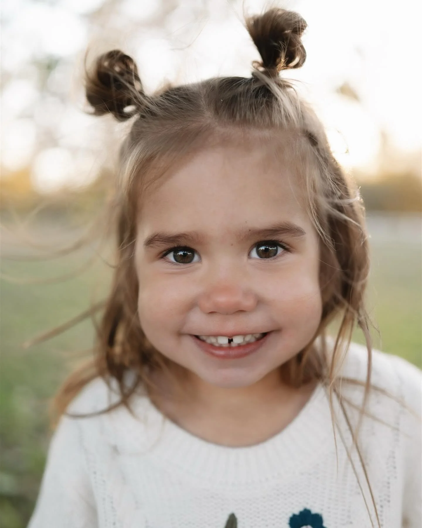 Today is International Childhood Cancer Day 🎗️💛

In November, on the coldest day of the month, I photographed this beautiful family. It was freezing and beyond windy, and they still showed up loving on each other the whole time.

Two months later, 