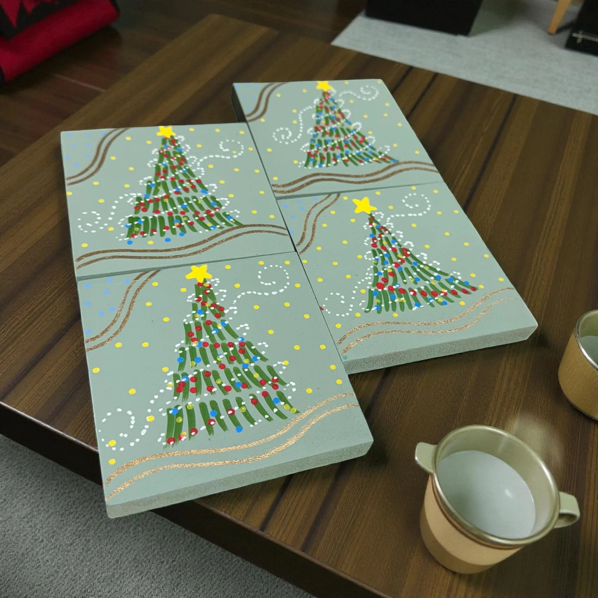 Hand crafted & painted Traditional Christmas Tree Coaster set of 4