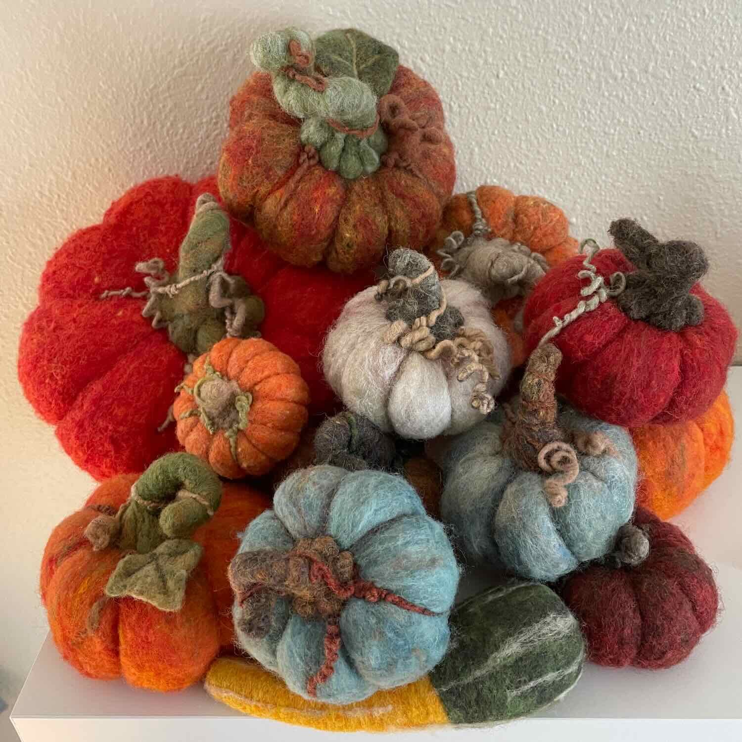 rcwool-nf-pumpkins.jpeg