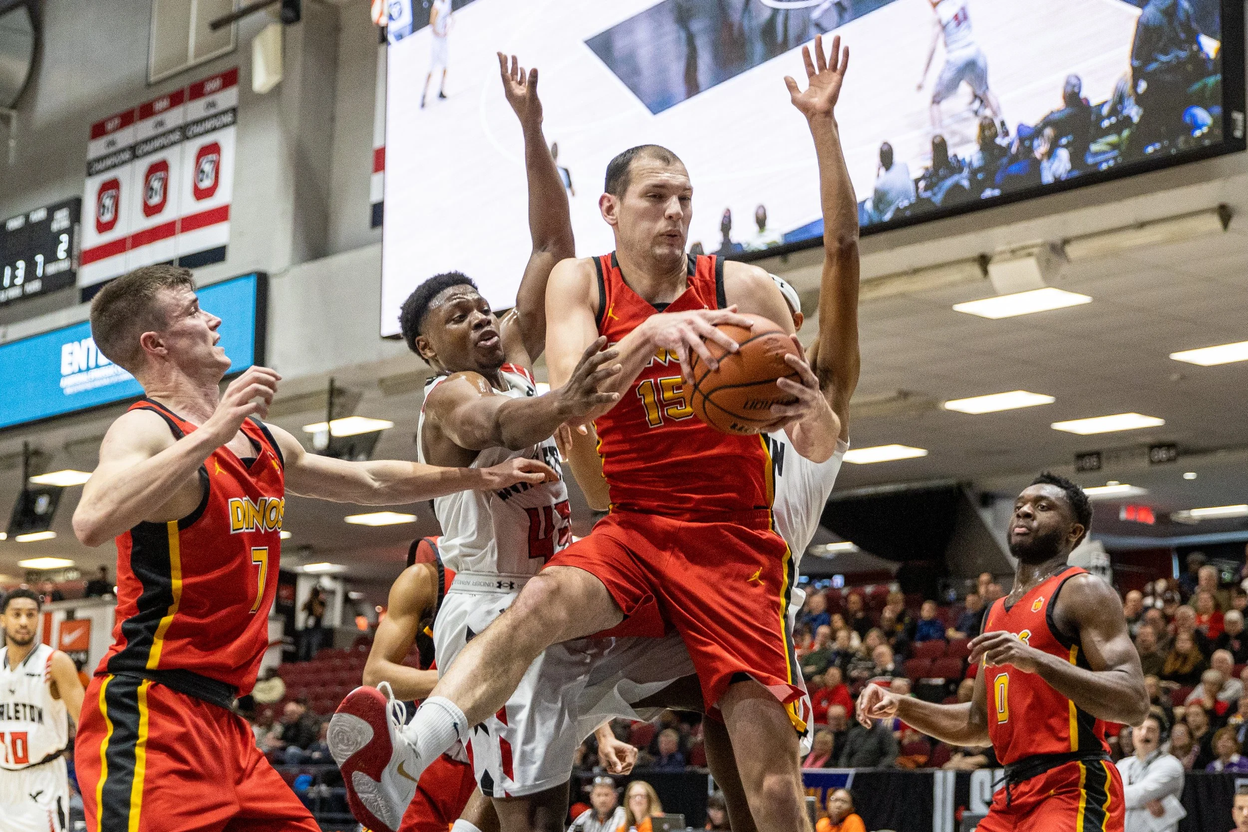 20-03-06 CU v Calgary  VWutti VWX31156.jpg