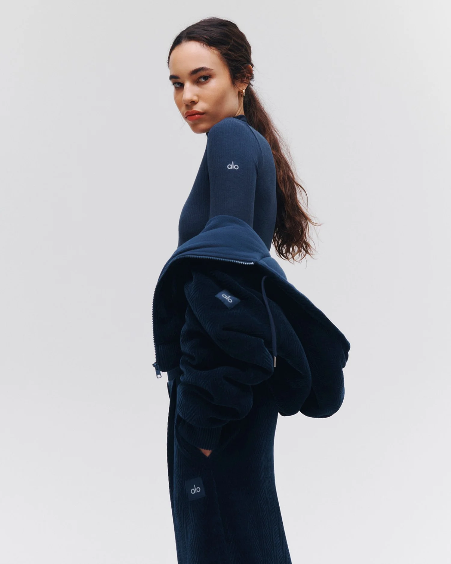 SaraKim_AloYoga_BridgeCampaign_06.jfif