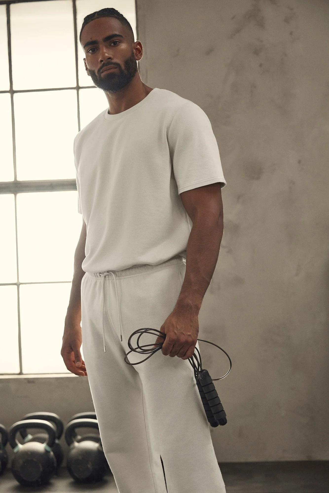 SaraKim_AloYoga_MensFallCampaign2023_10.jfif