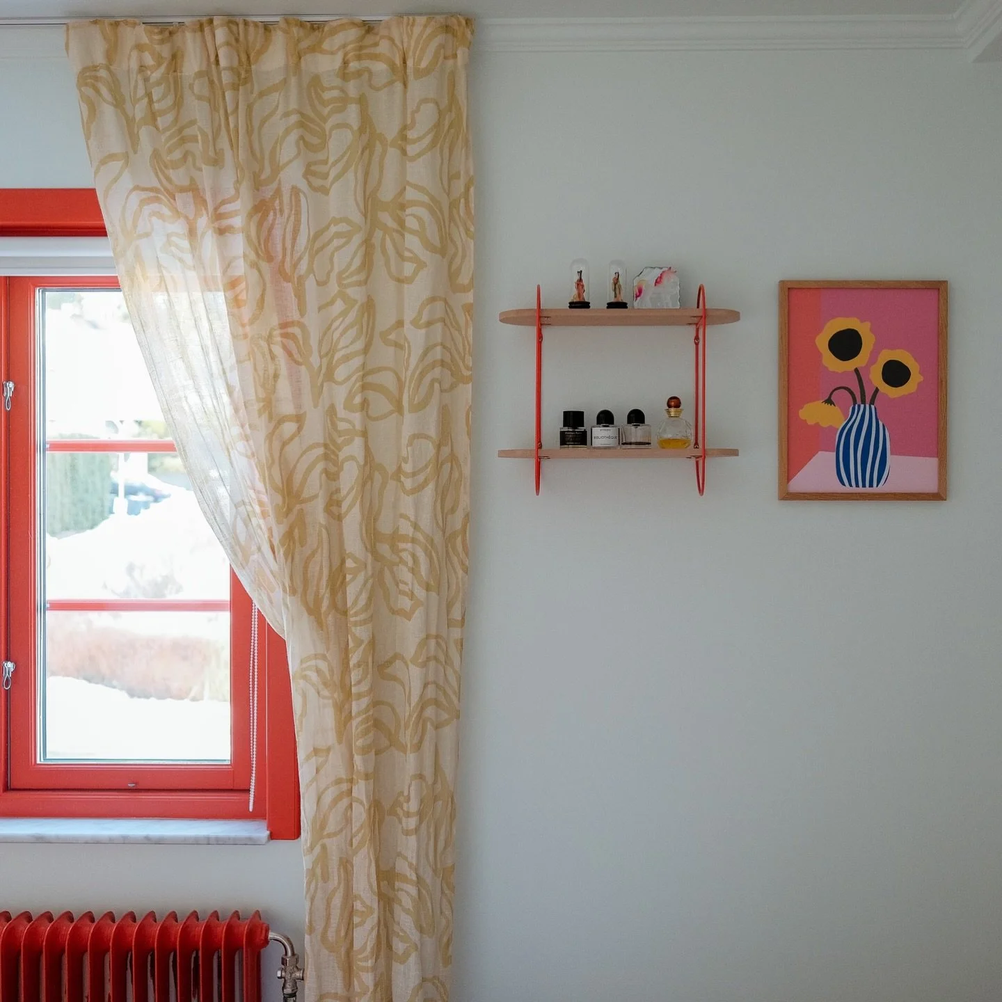 IMORGON &Auml;R SISTA DAGEN sen st&auml;nger webbshoppen ner!!! Galet. Passar p&aring; att dela n&aring;gra inspobilder tagna av otroliga @solhemhuset (en helt fantastisk kreat&ouml;r och inredare) p&aring; n&aring;gra av de posters som fortfarande f