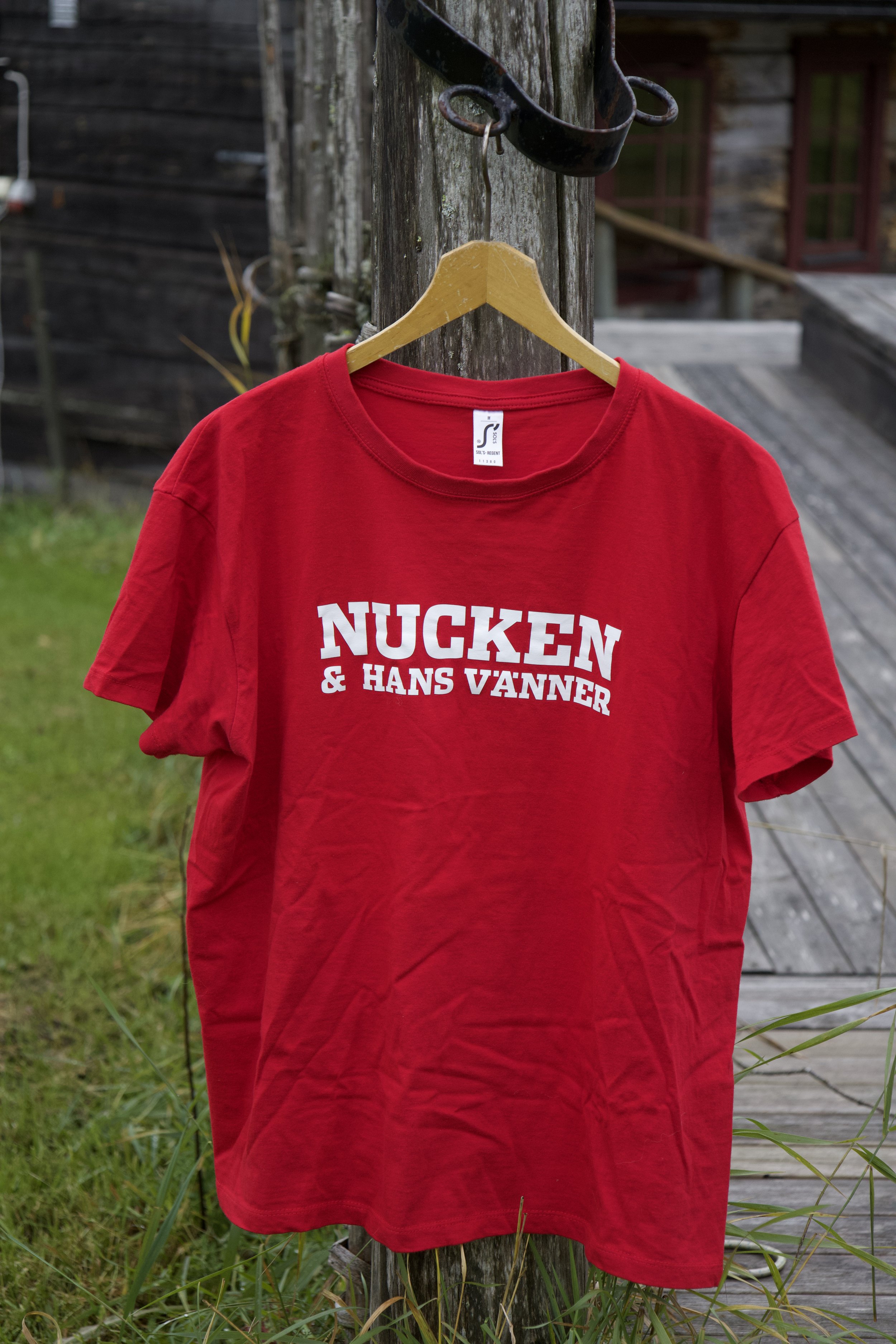 T-SHIRT