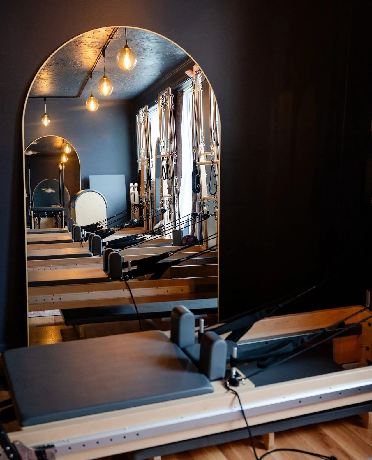 A little corner of the Reformer Studio 🤍⁠
⁠
Calm, intimate, and designed to help you focus on what you came here for: movement.⁠
⁠
Whether you're brand new to Pilates or have been practicing for years, we offer classes ranging from beginner to advan